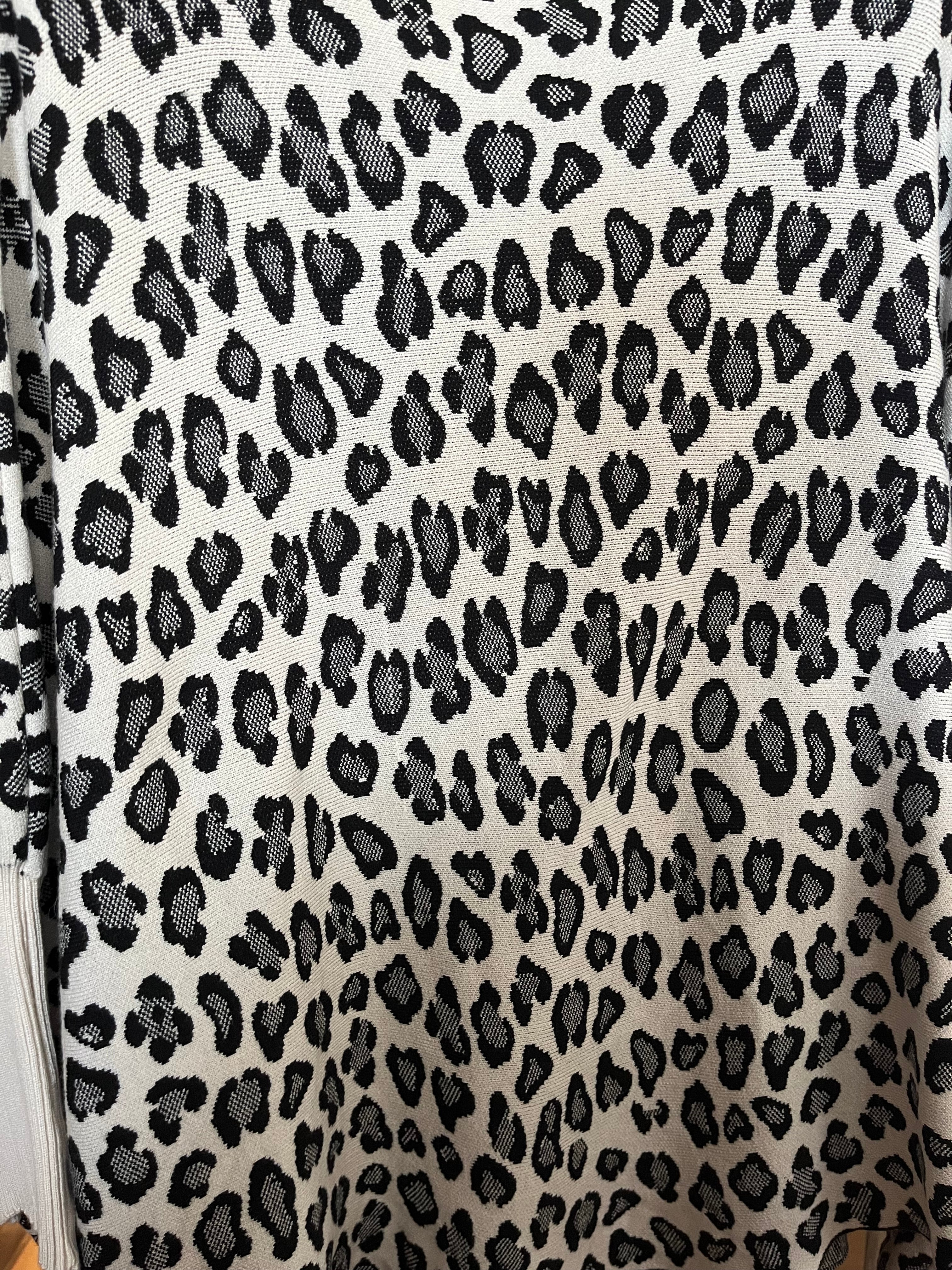 Zweite Wahl - Weiter Feinstrickpulli "Leo", hellbeige/schwarz - kein Umtausch