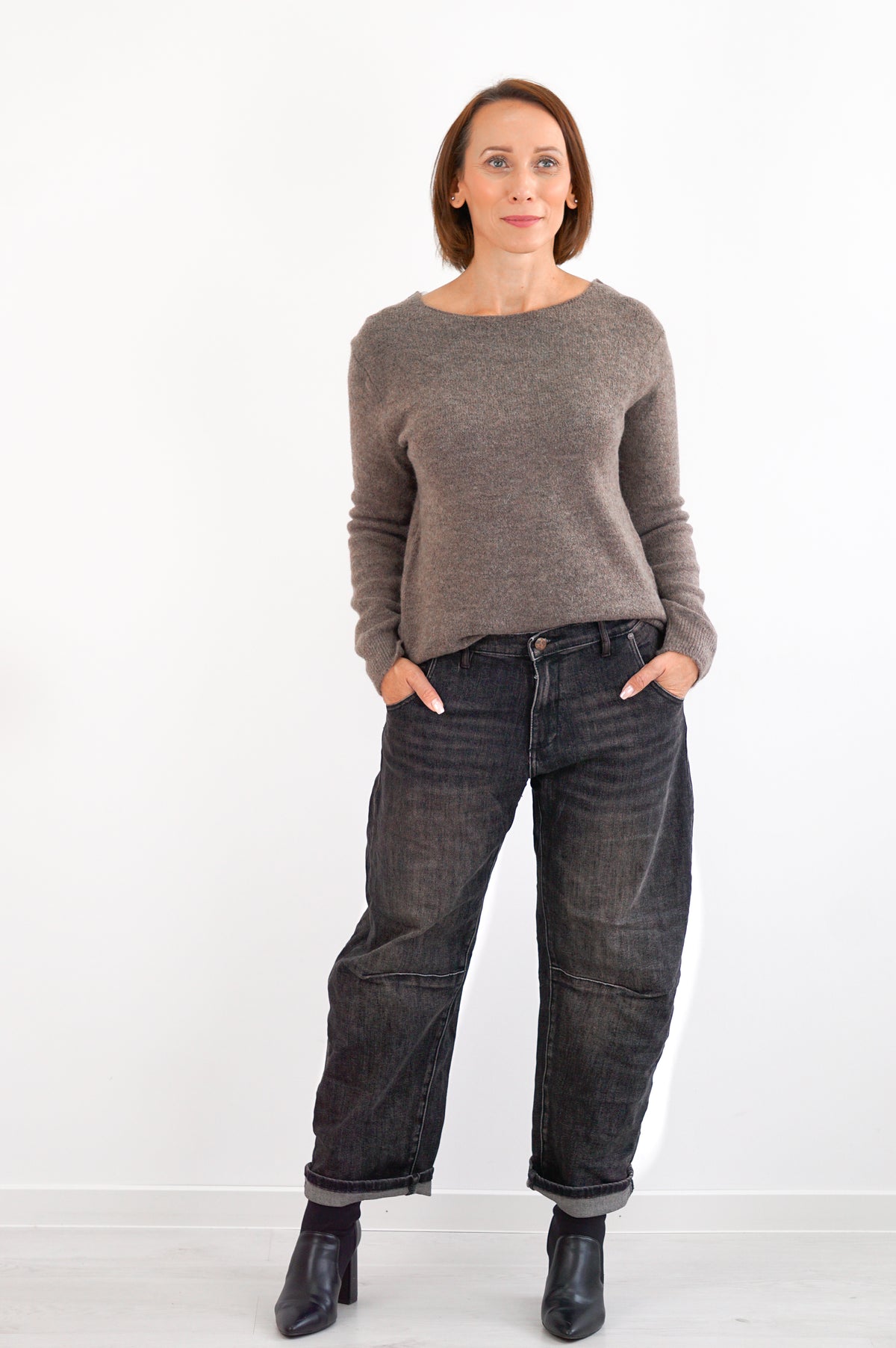 Sexy Woman Barrel Jeans