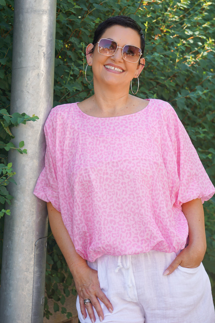 Ballon T-Shirt mit Leo Print, rosa