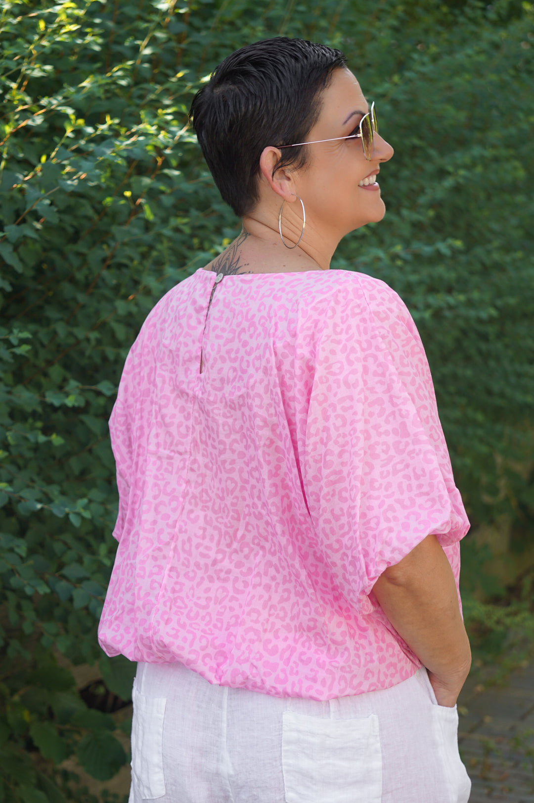 Ballon T-Shirt mit Leo Print, rosa