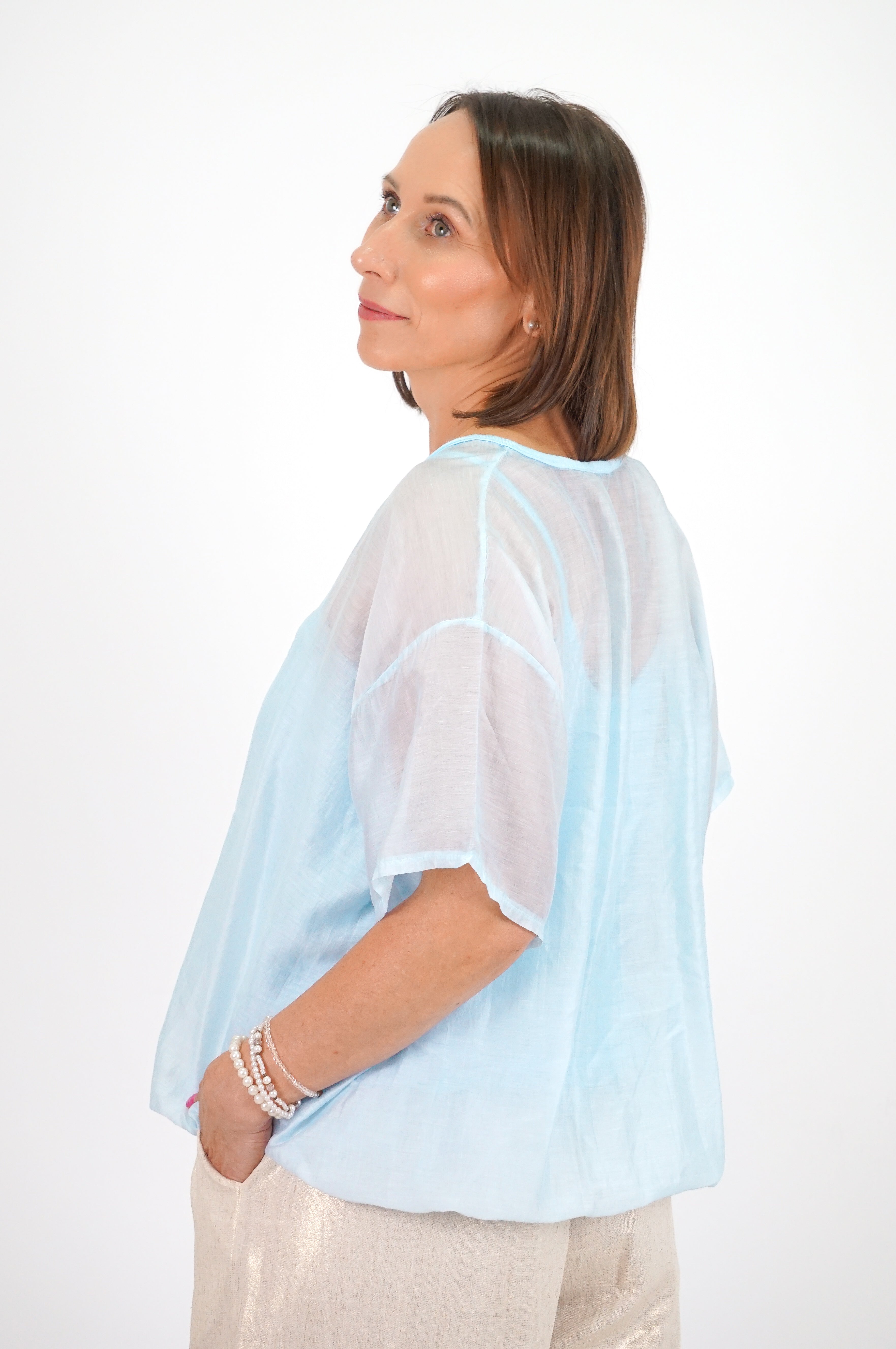 Blusenshirt mit leicht glänzender Optik, hellblau