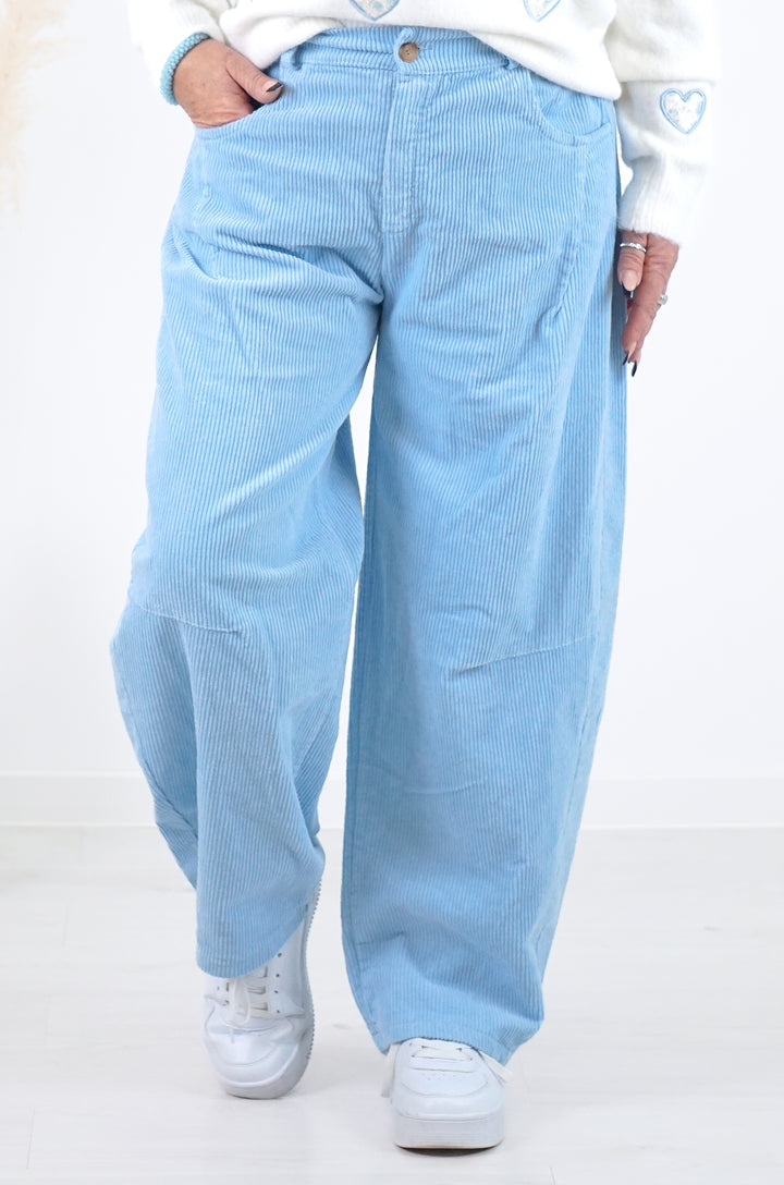 Cordhose im Ballonfit, hellblau