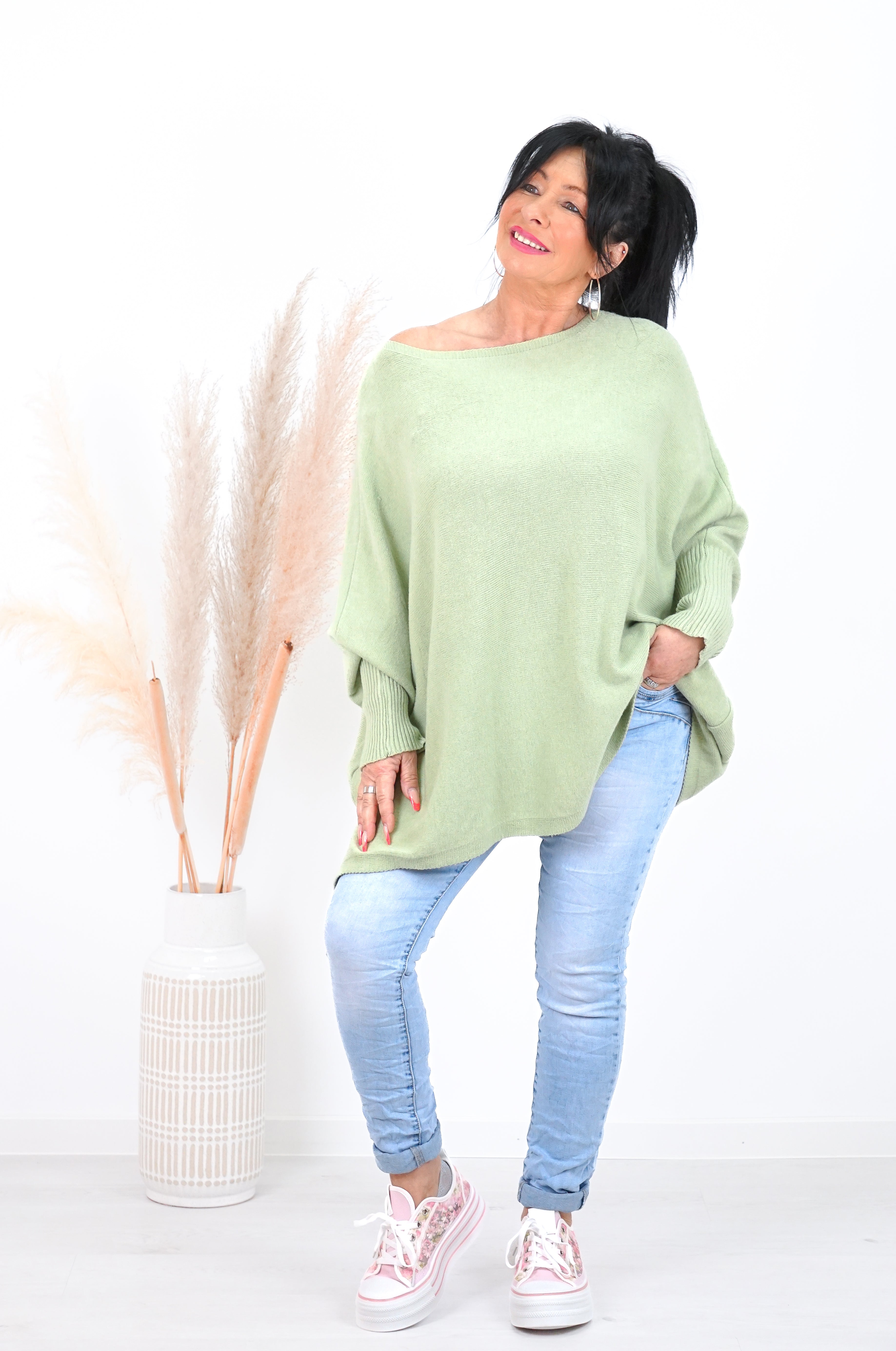 Weiter Feinstrickpulli, grün