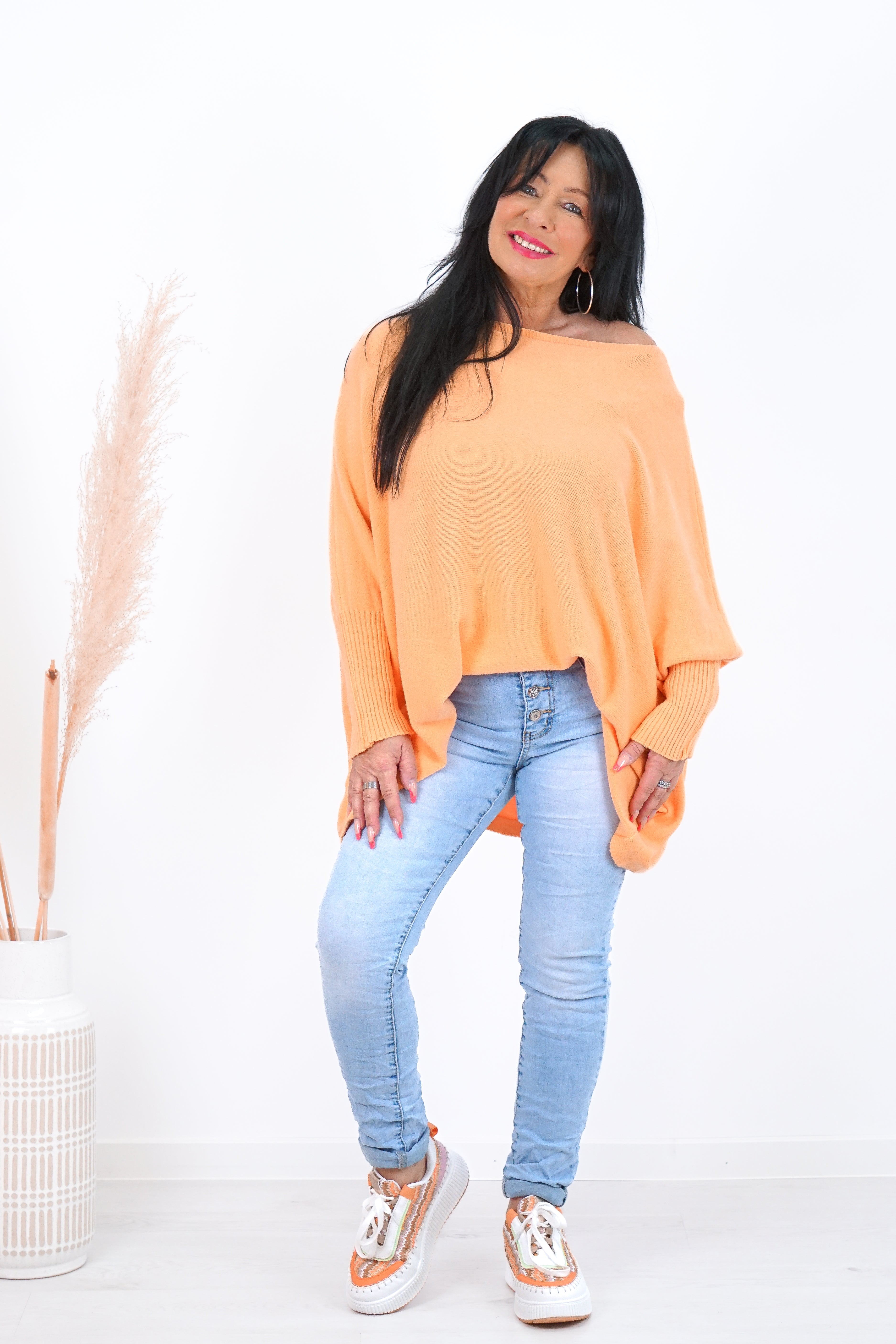 Sneaker mit buntem geflochtenem Design & goldenen Details