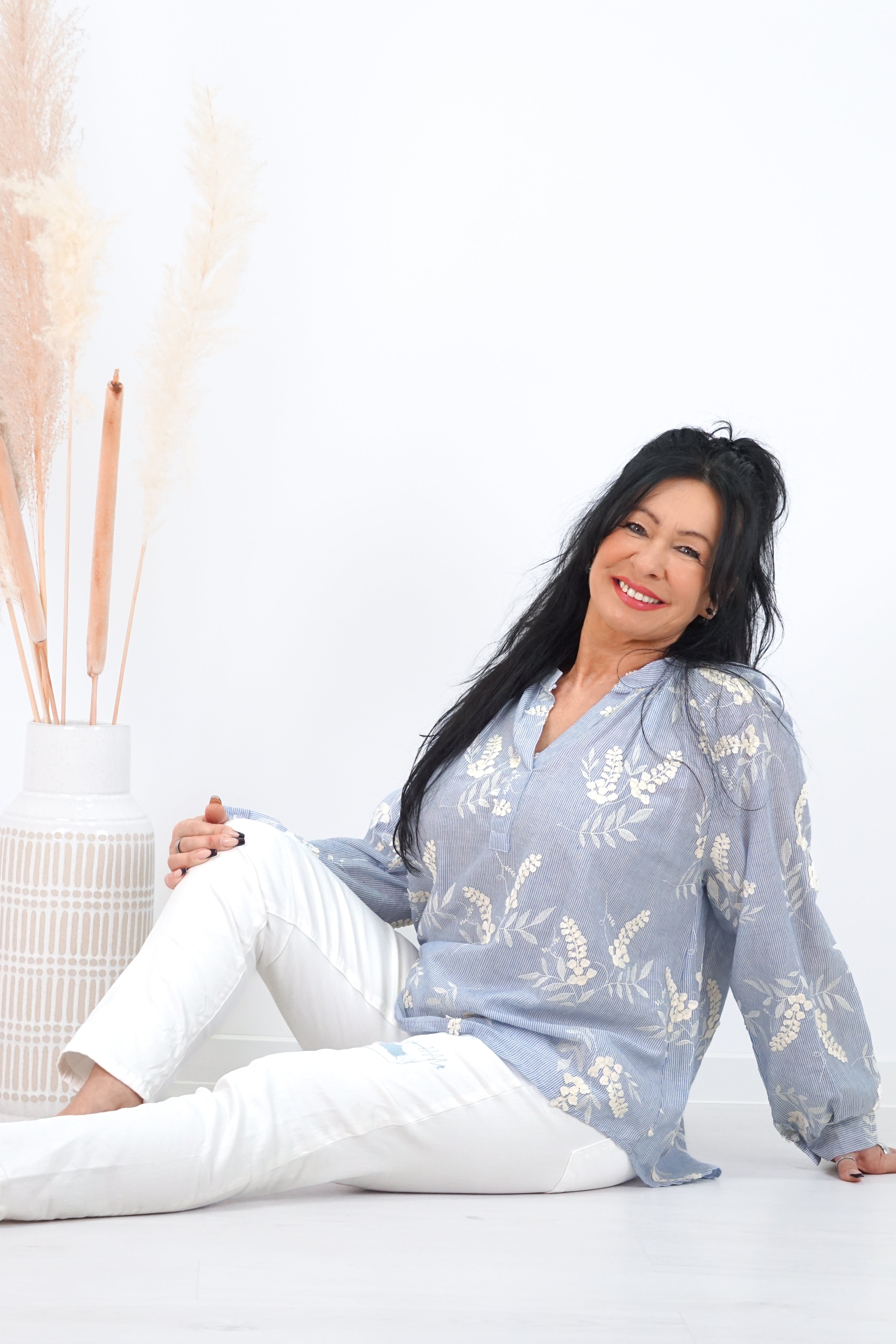 Gestreifte Bluse mit Stickereien