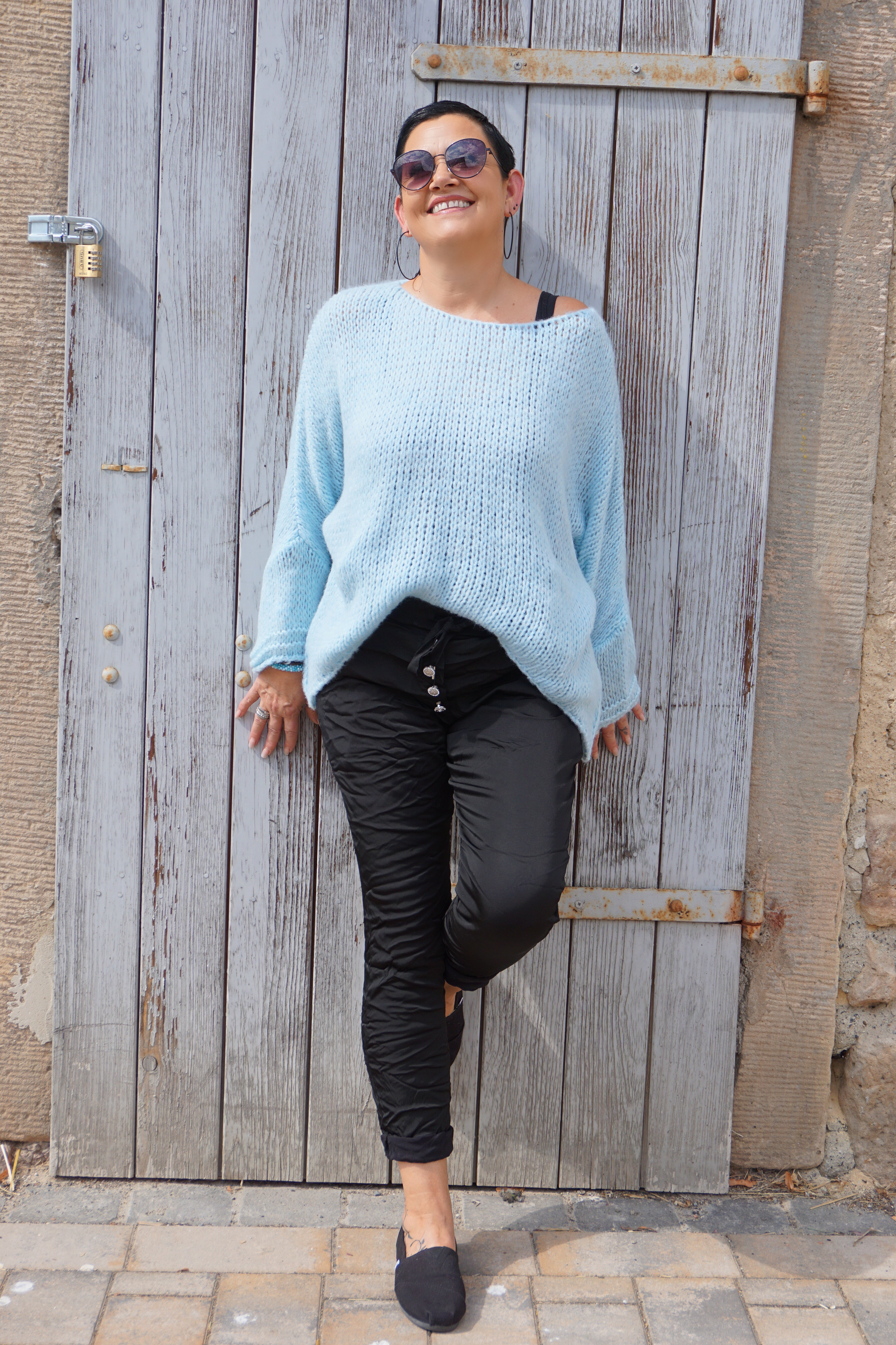 Basic Strickpulli, hellblau