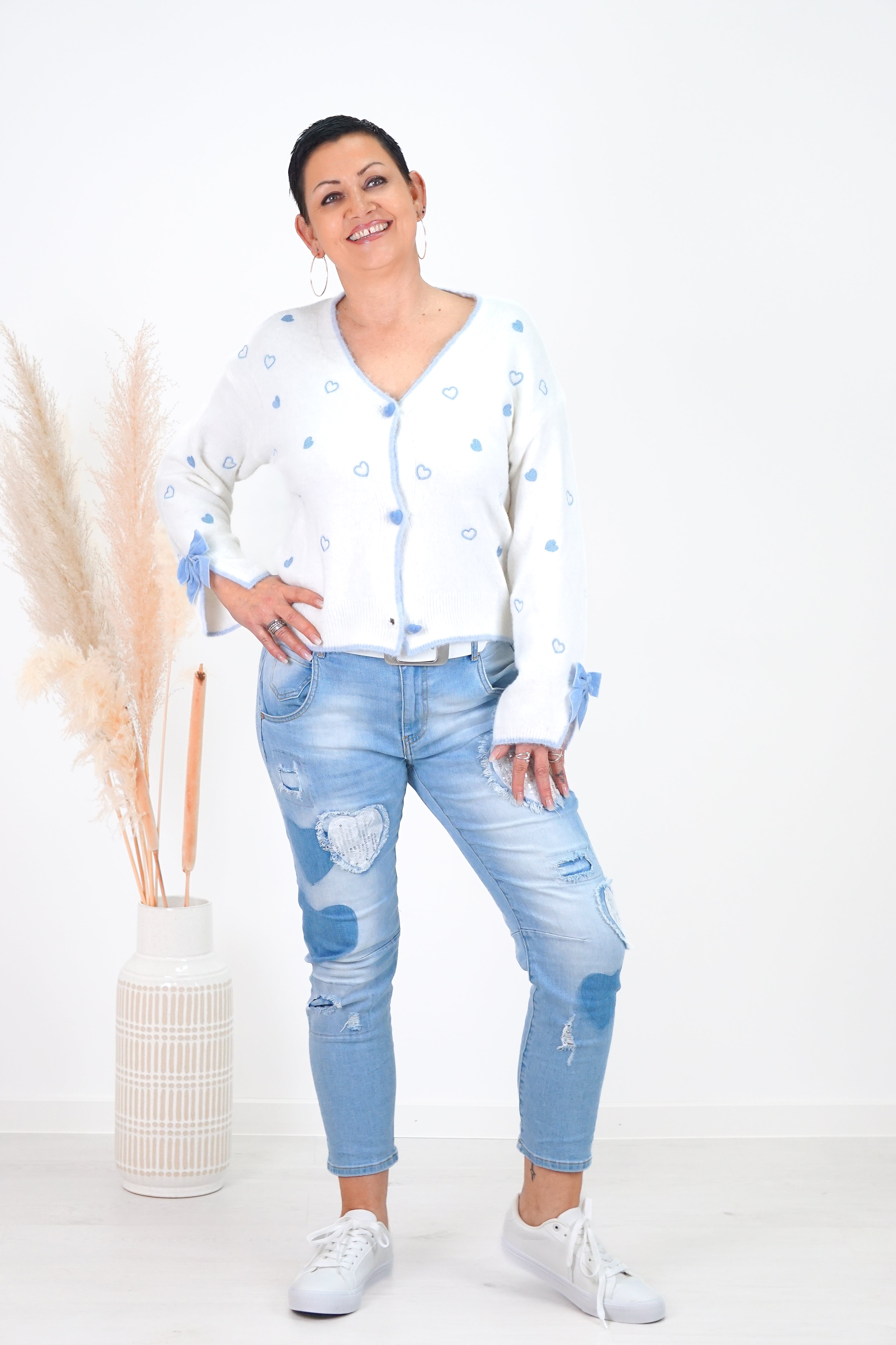 Strickjacke „lovely“, offwhite/hellblau