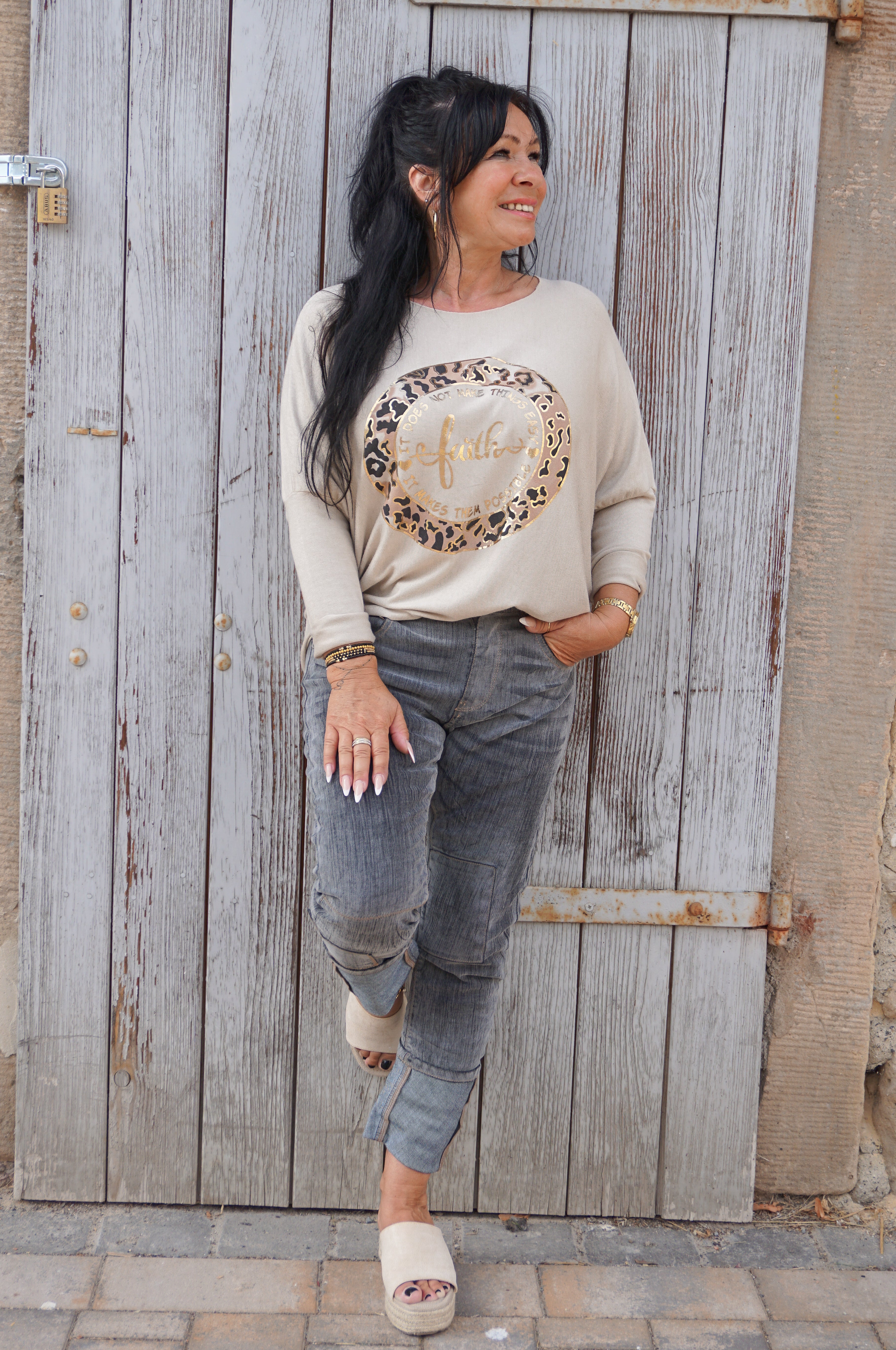 Verspielter Feinstrickpulli "faith", beige