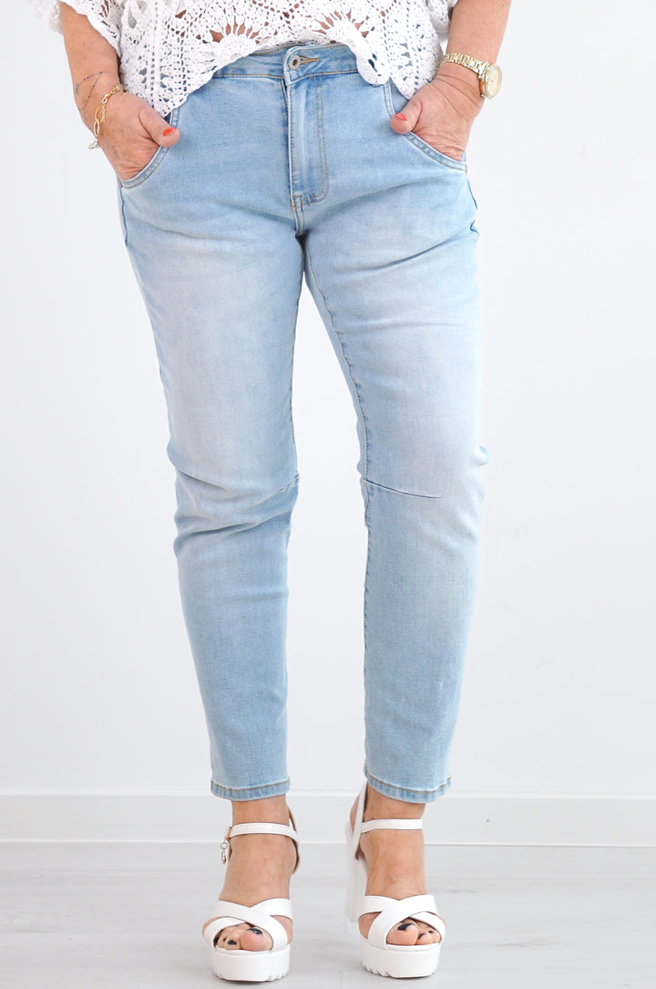 Sexy Woman Jeans in heller Waschung
