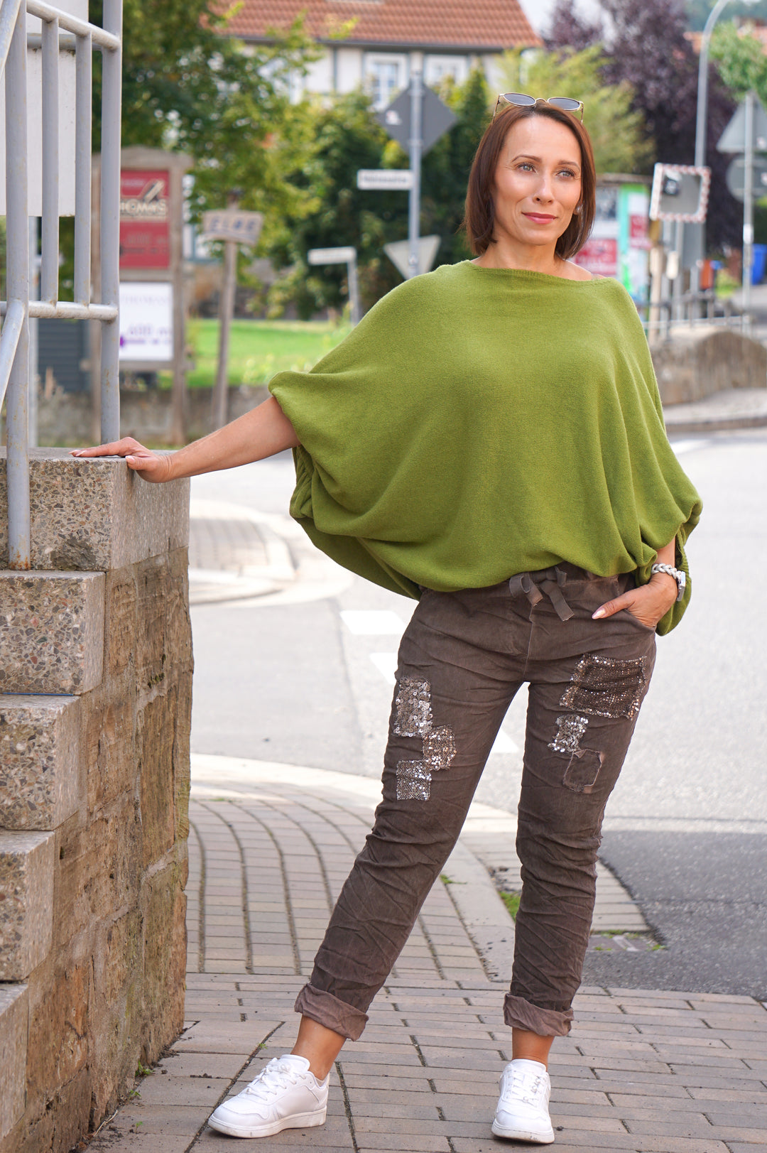 Weiter Kurzarm Feinstrickpulli, grün