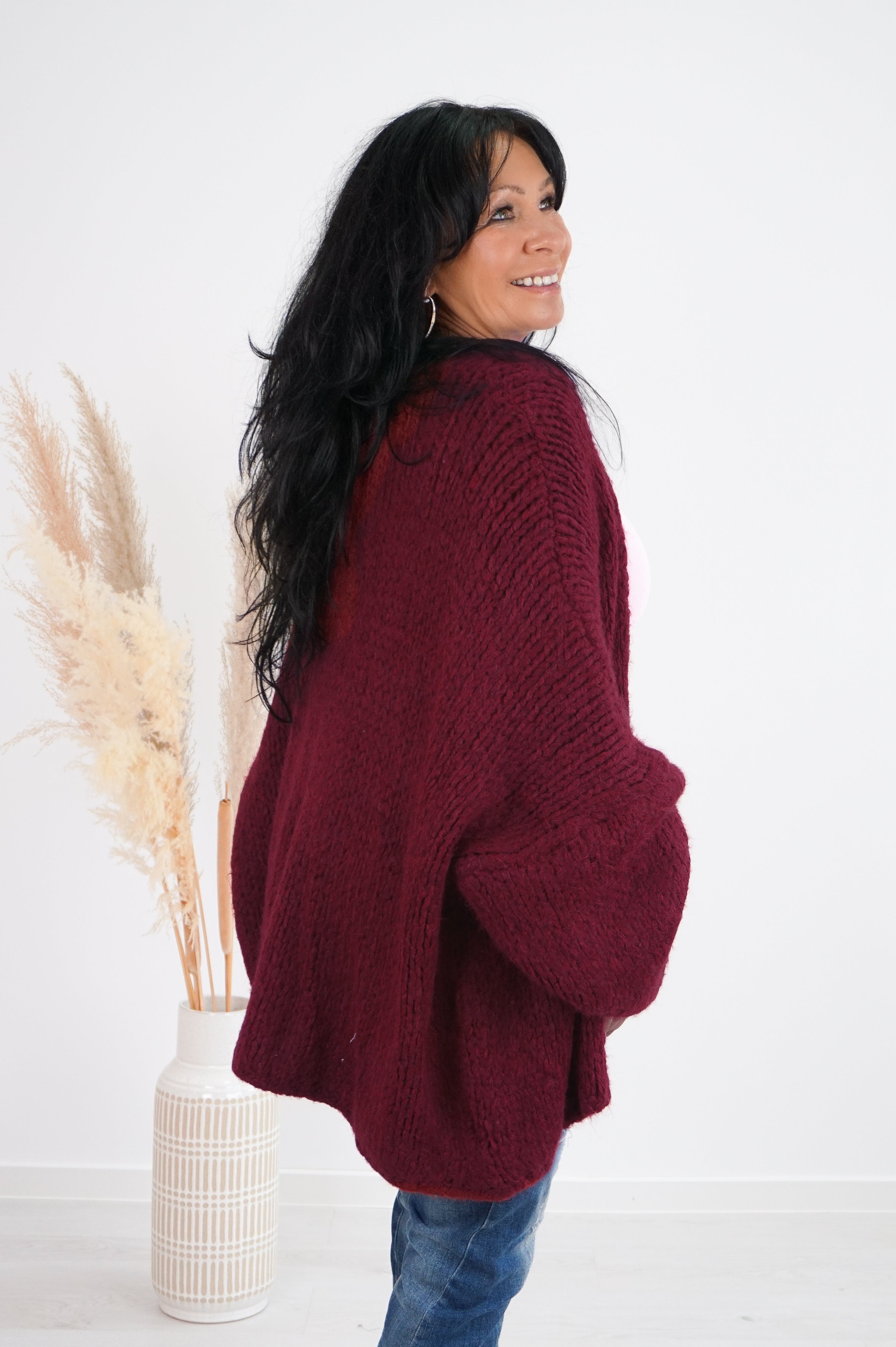 Basic Grobe Strickjacke mit offenem Fall, bordeaux