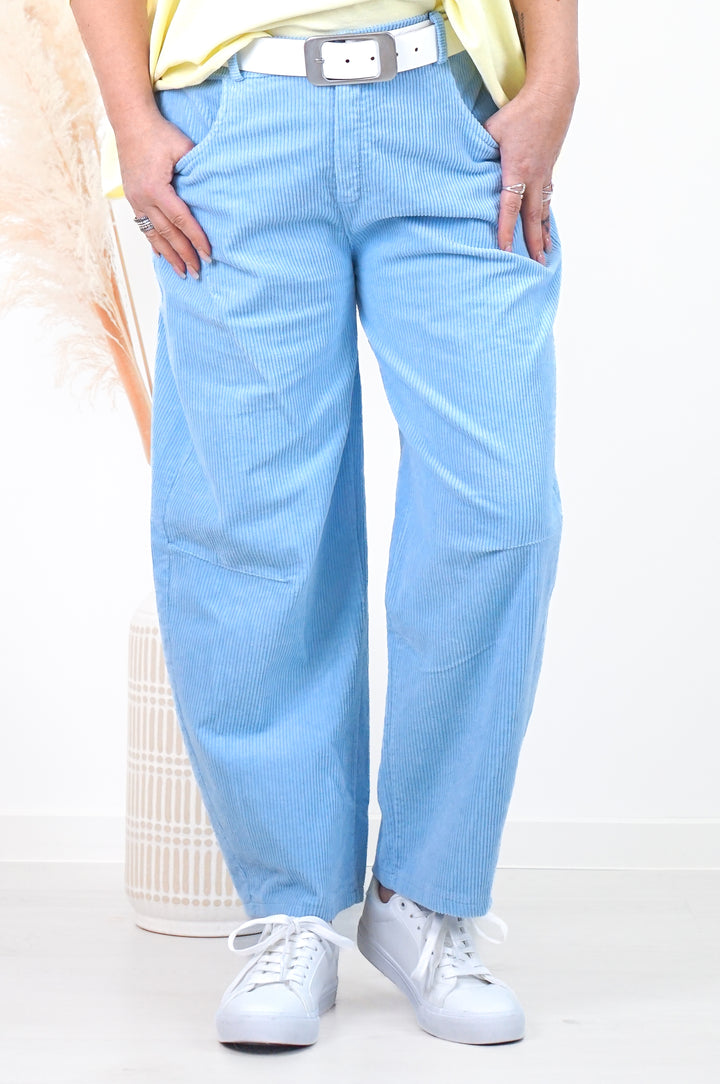 Cordhose im Ballonfit, hellblau