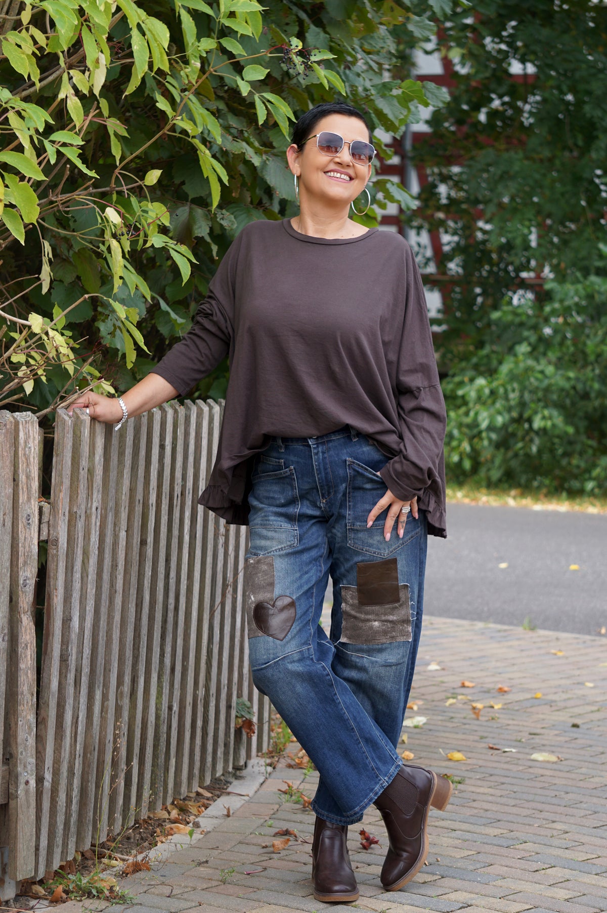 Blusenshirt mit Rüschen, schokobraun
