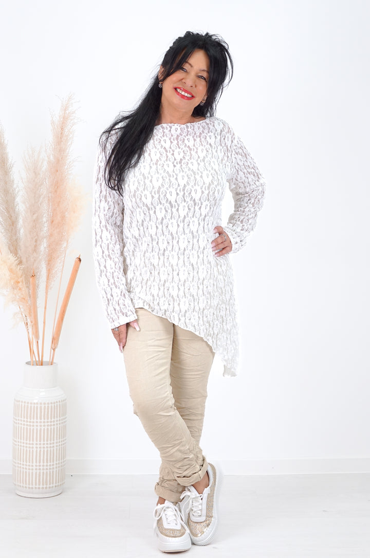 Schräges Spitzenshirt (Curvy), off white