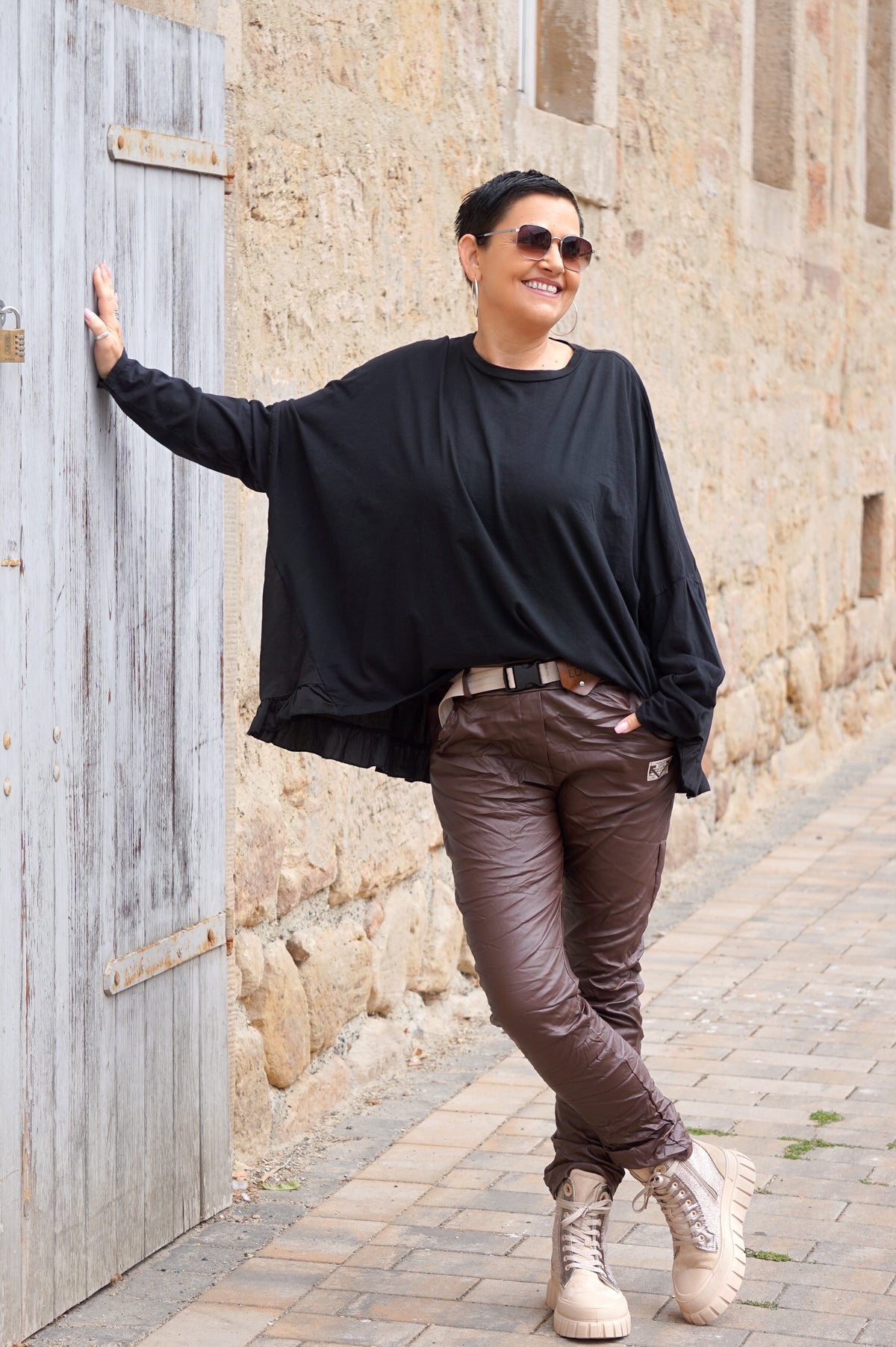 Blusenshirt mit Rüschen, schwarz