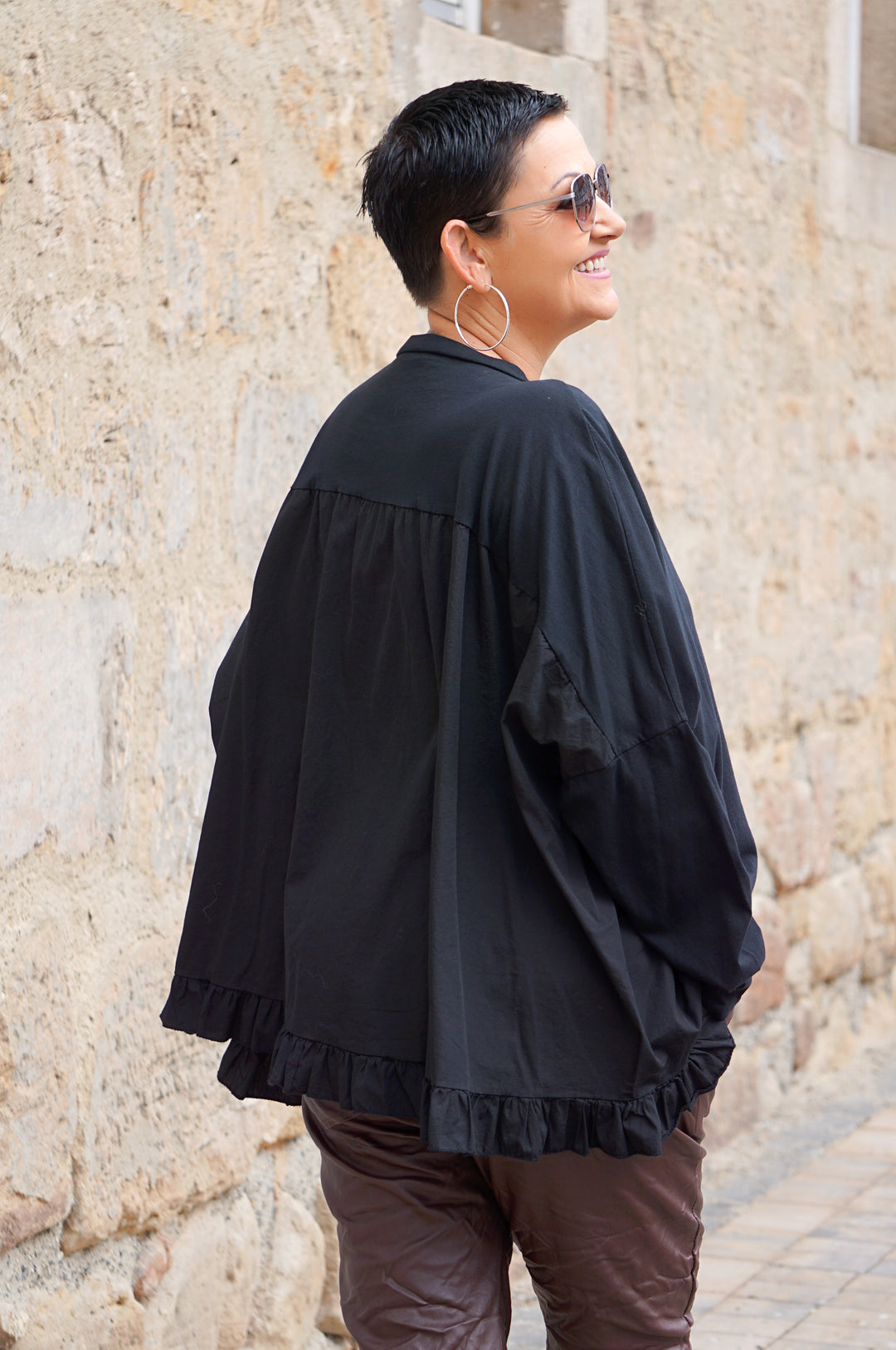 Blusenshirt mit Rüschen, schwarz