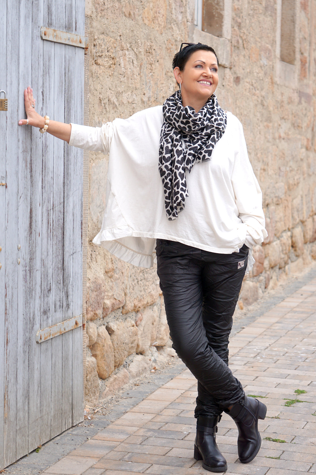 Blusenshirt mit Rüschen, creme
