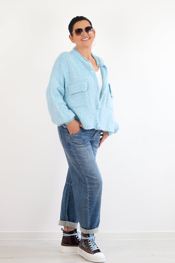 Strickjacke mit aufgesetzten Taschen, eisblau
