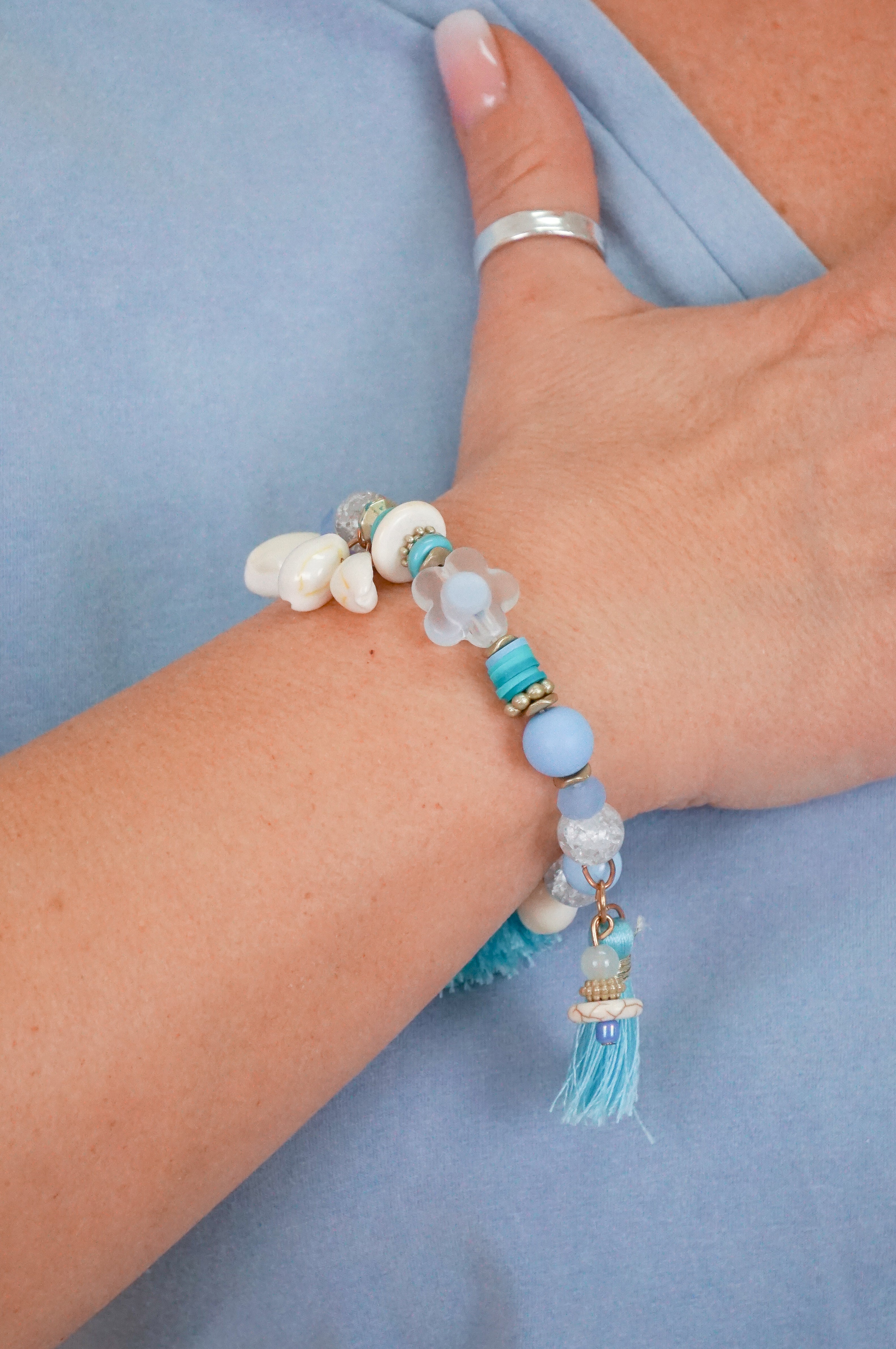 Verspieltes Perlenarmband , blau