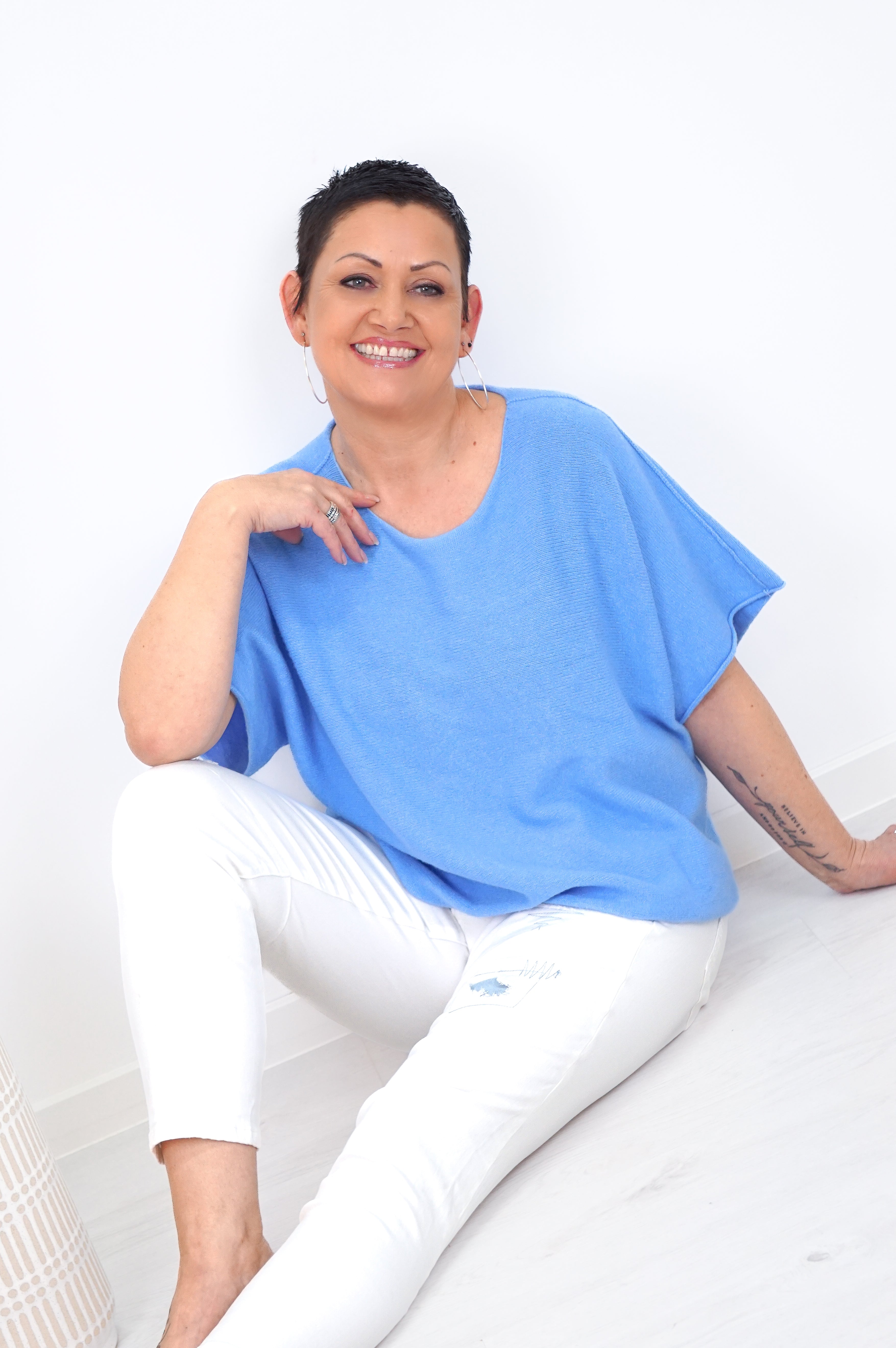 Basic kurzarm Feinstrickpulli, blau