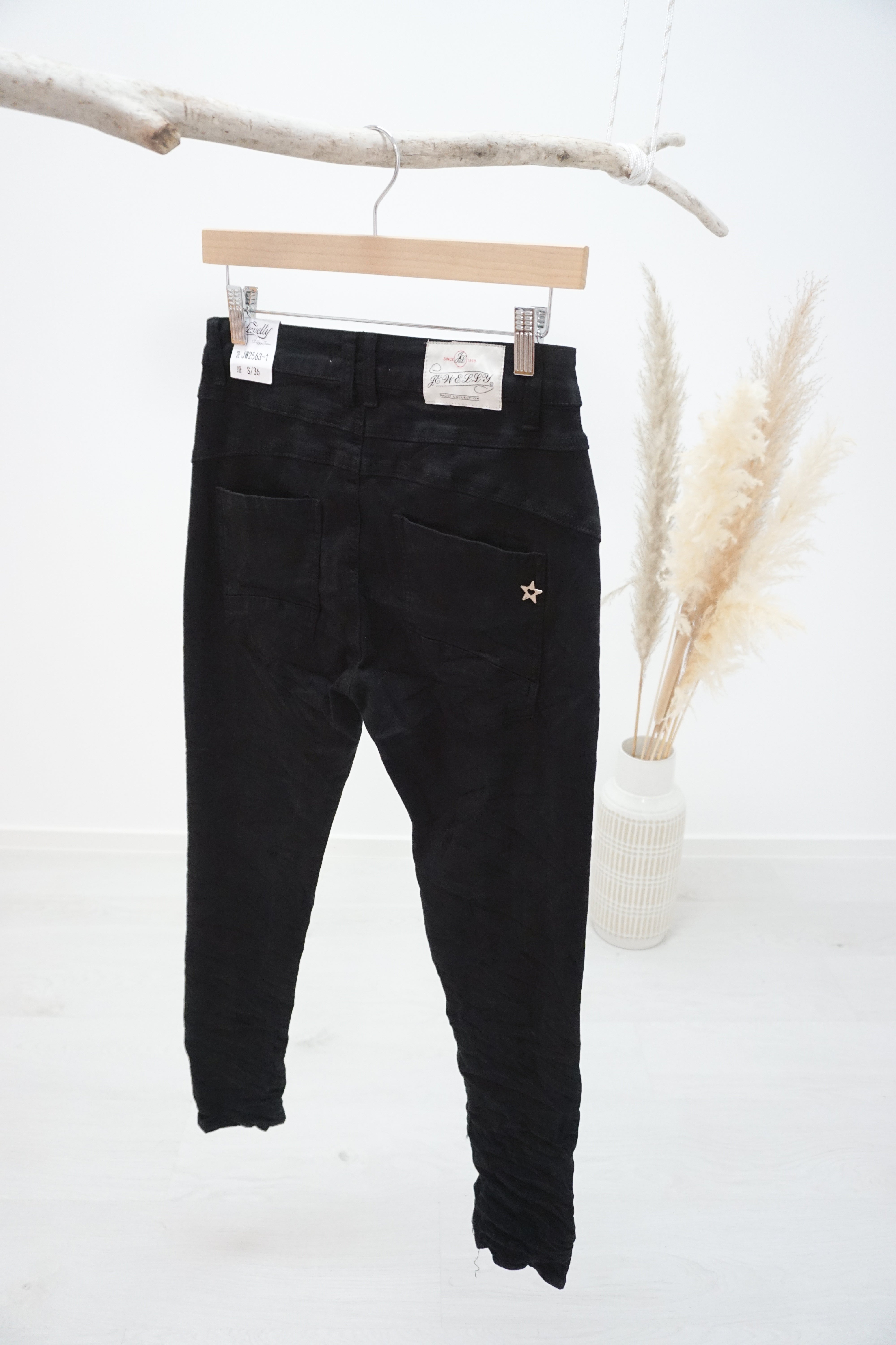 Basic Jewelly Jeans, schwarz