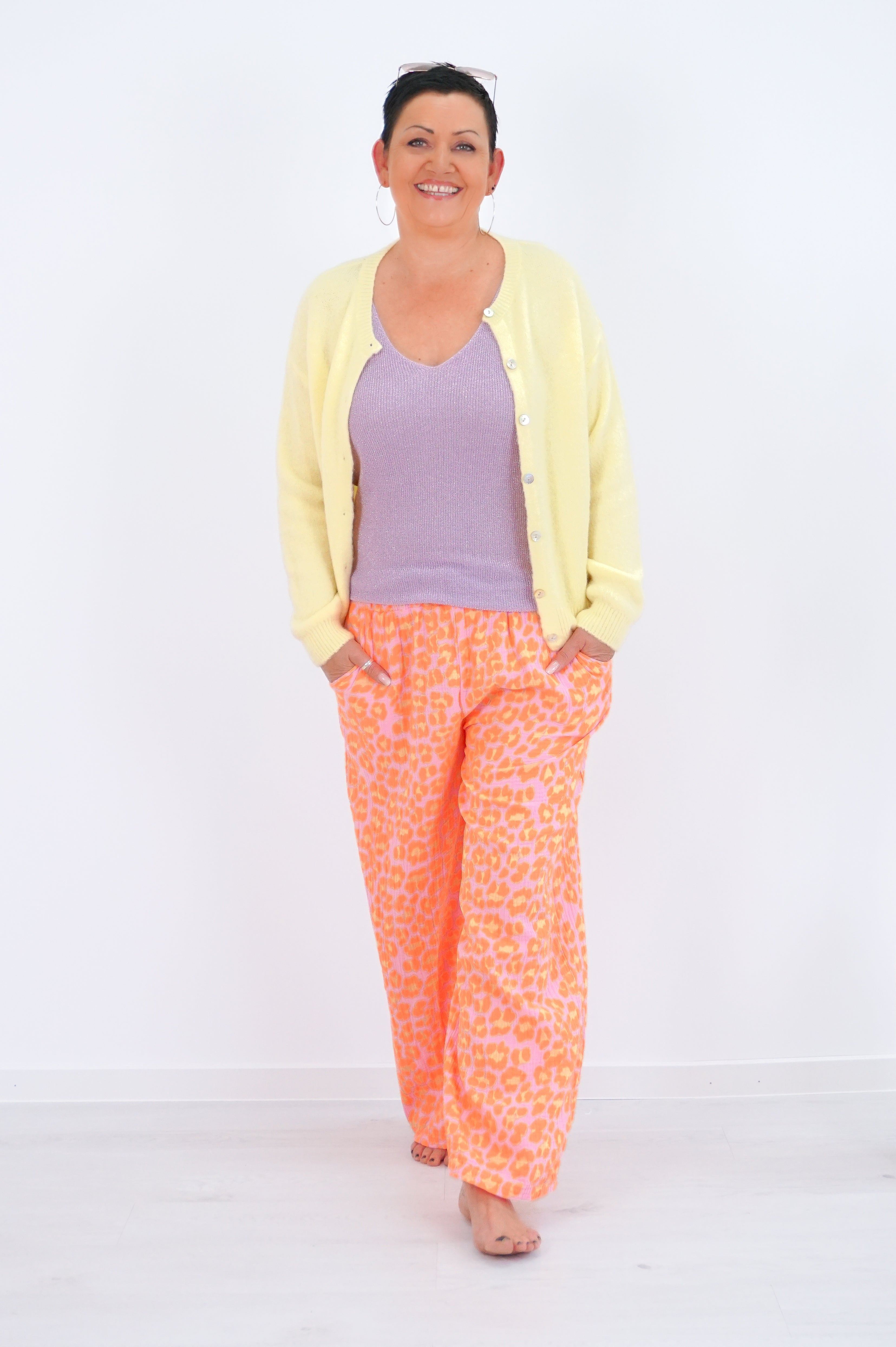 Musselin Hose mit leo Print, rose/orange/gelb