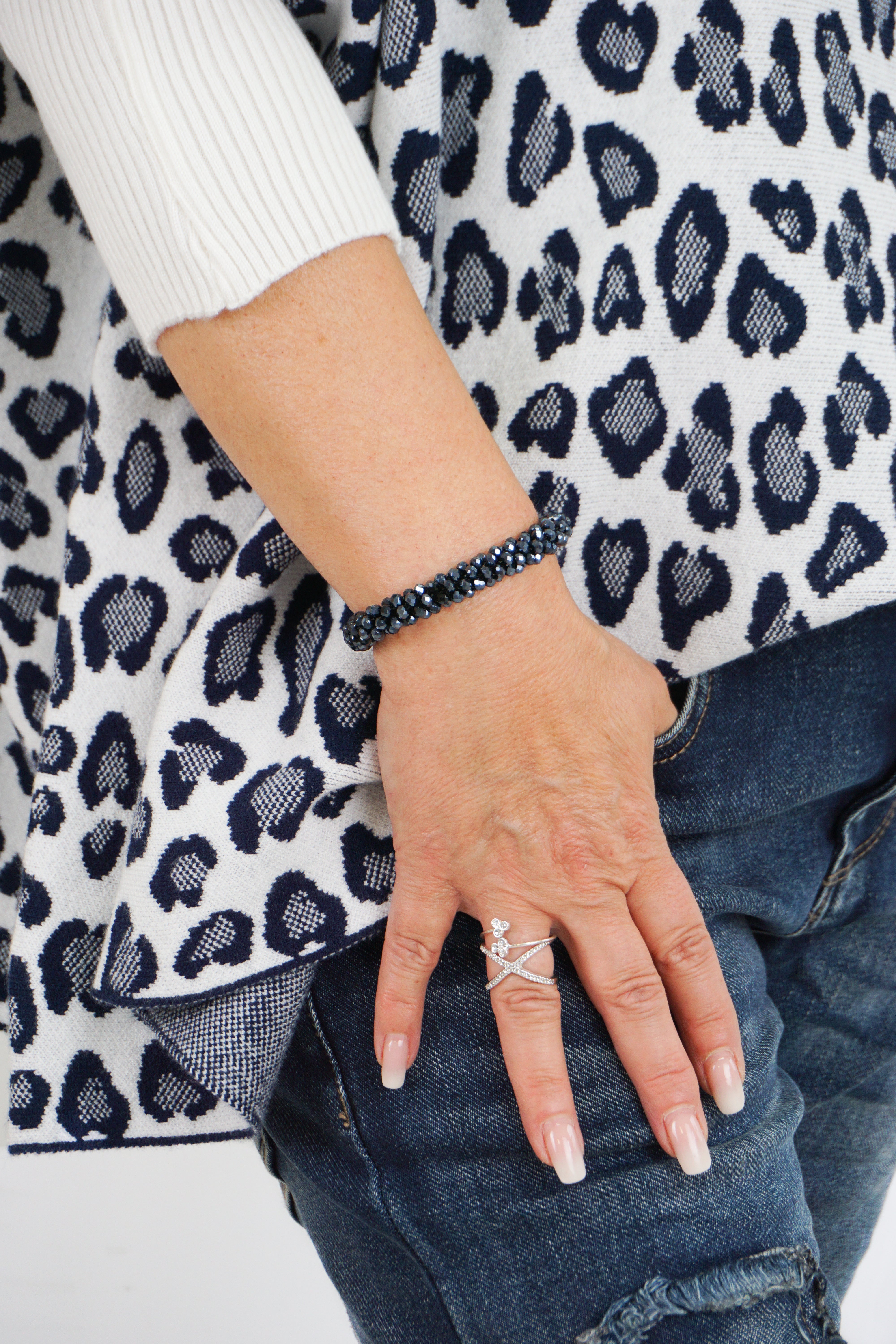 Perlenarmband, dunkelblau