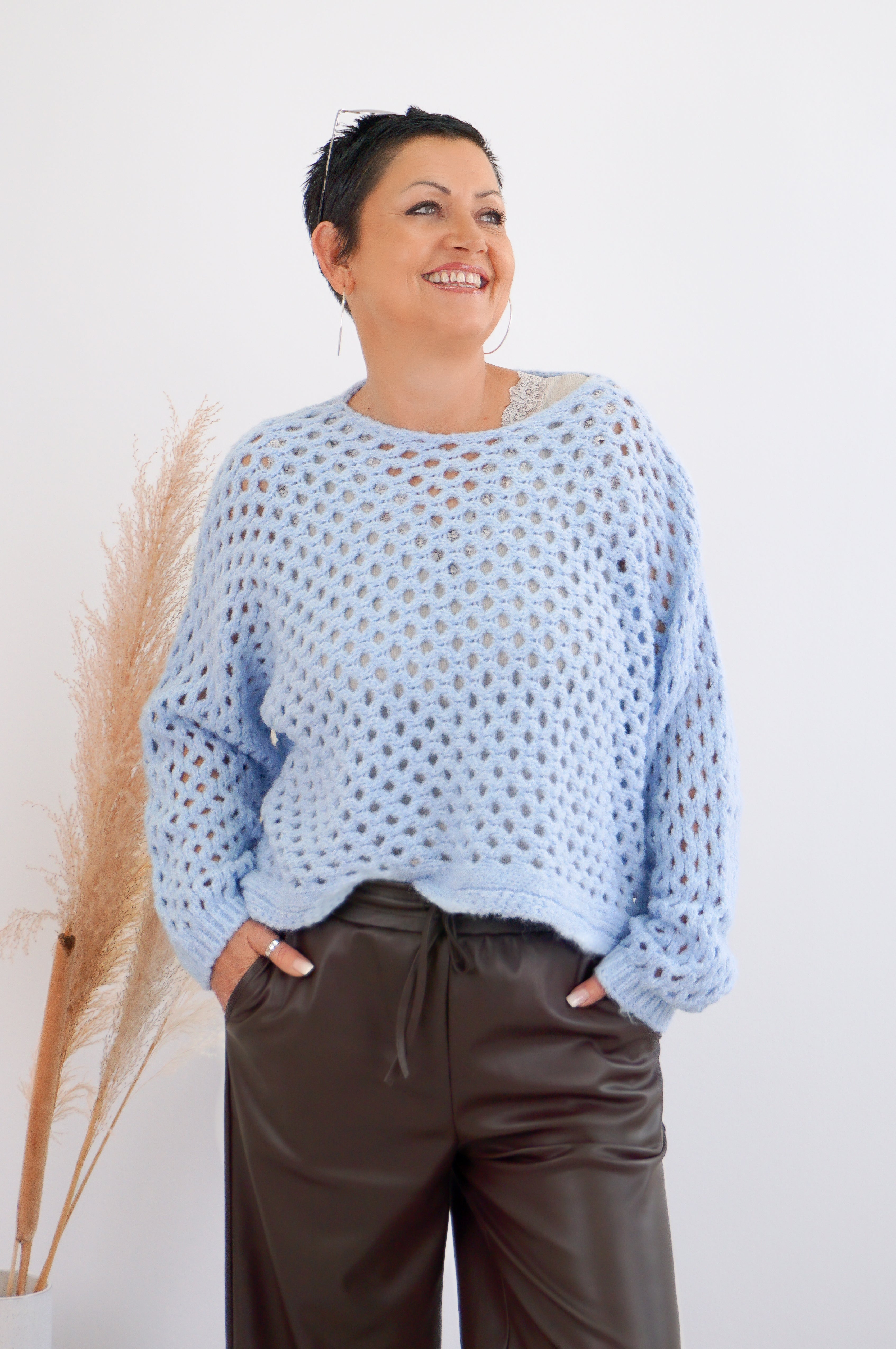 Lochstrickpulli, hellblau