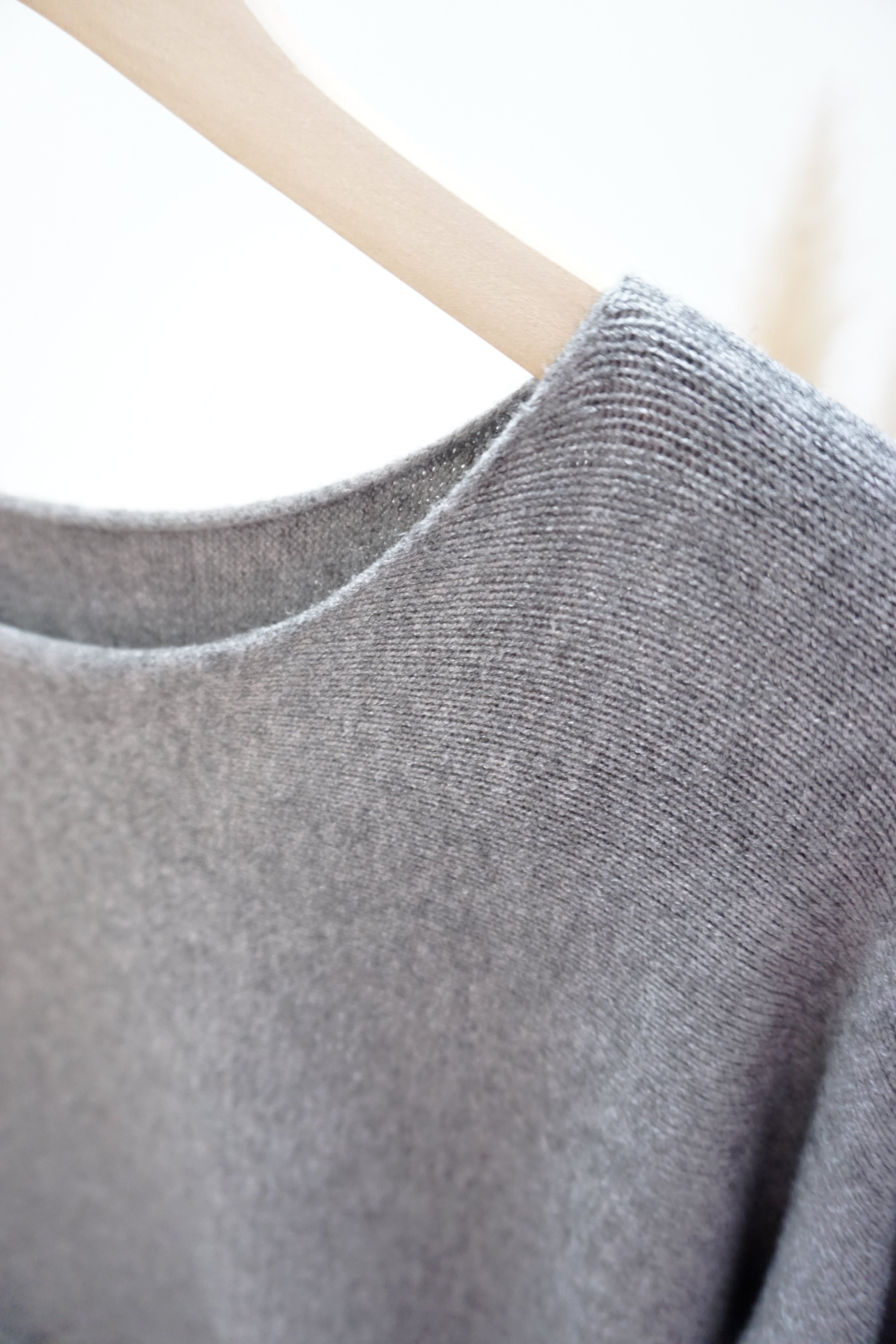 Basic Feinstrickpulli, grau