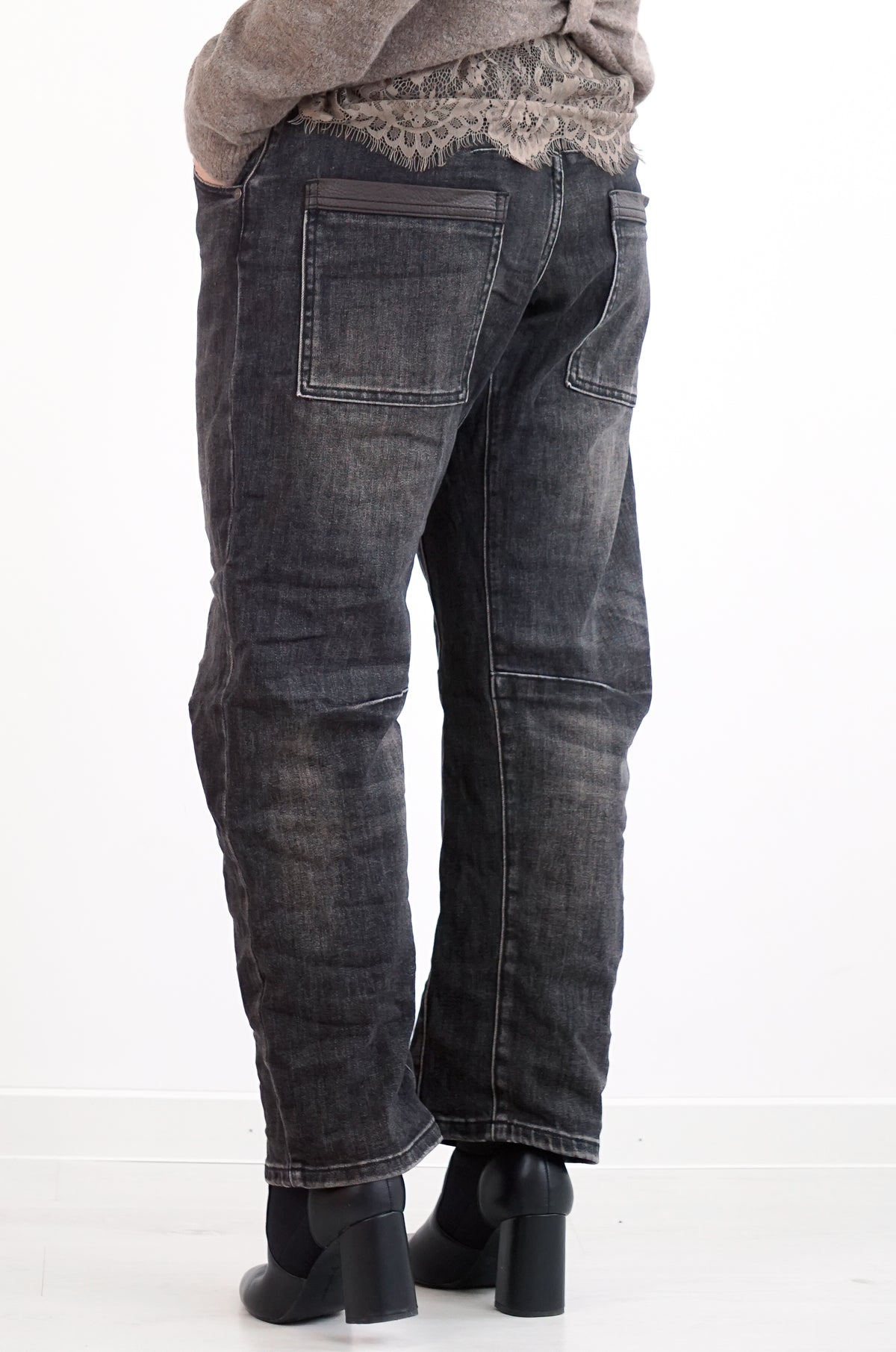 Sexy Woman Barrel Jeans