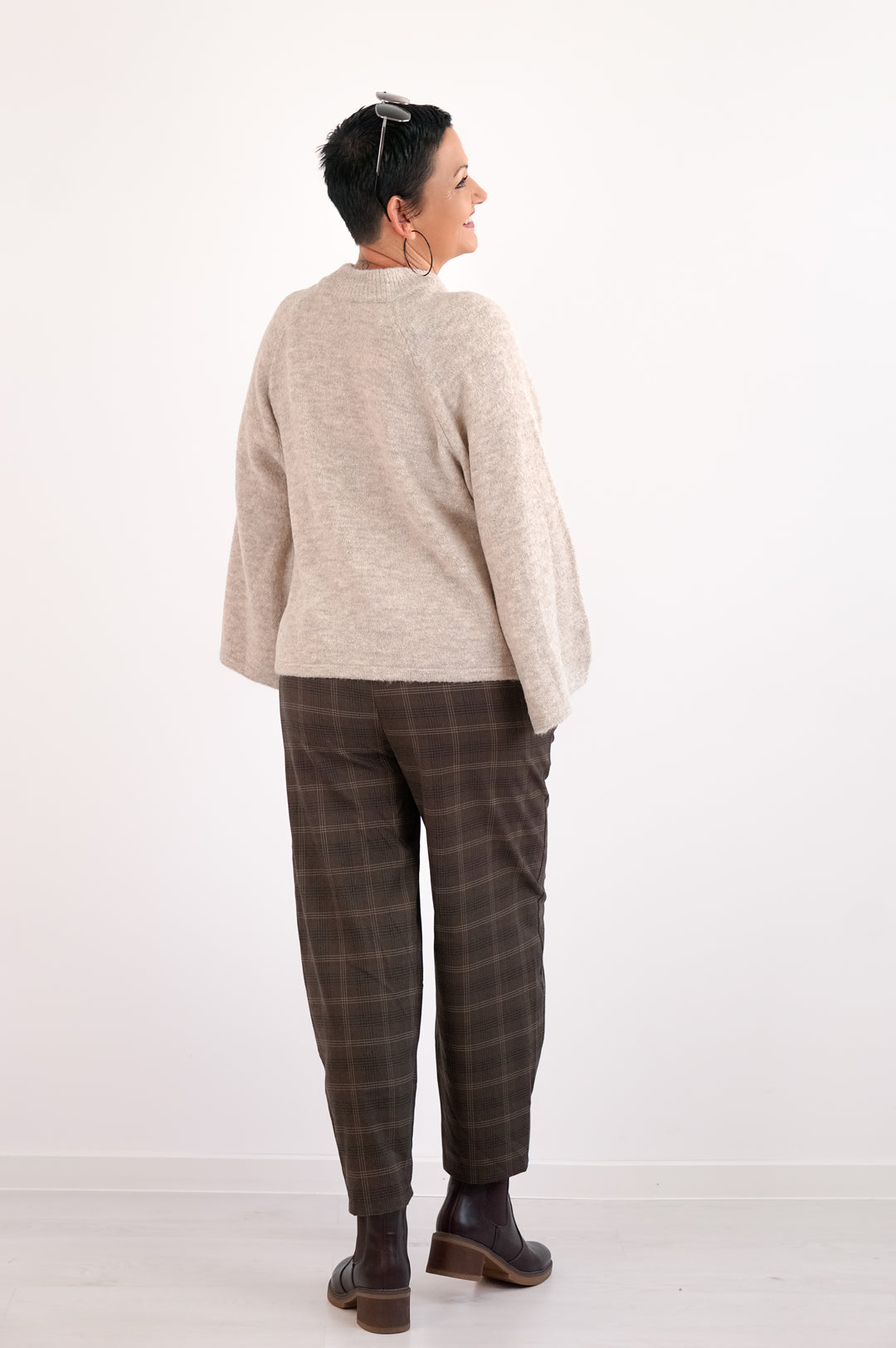 Karierte Hose mit Barrel Schnitt, schokobraun