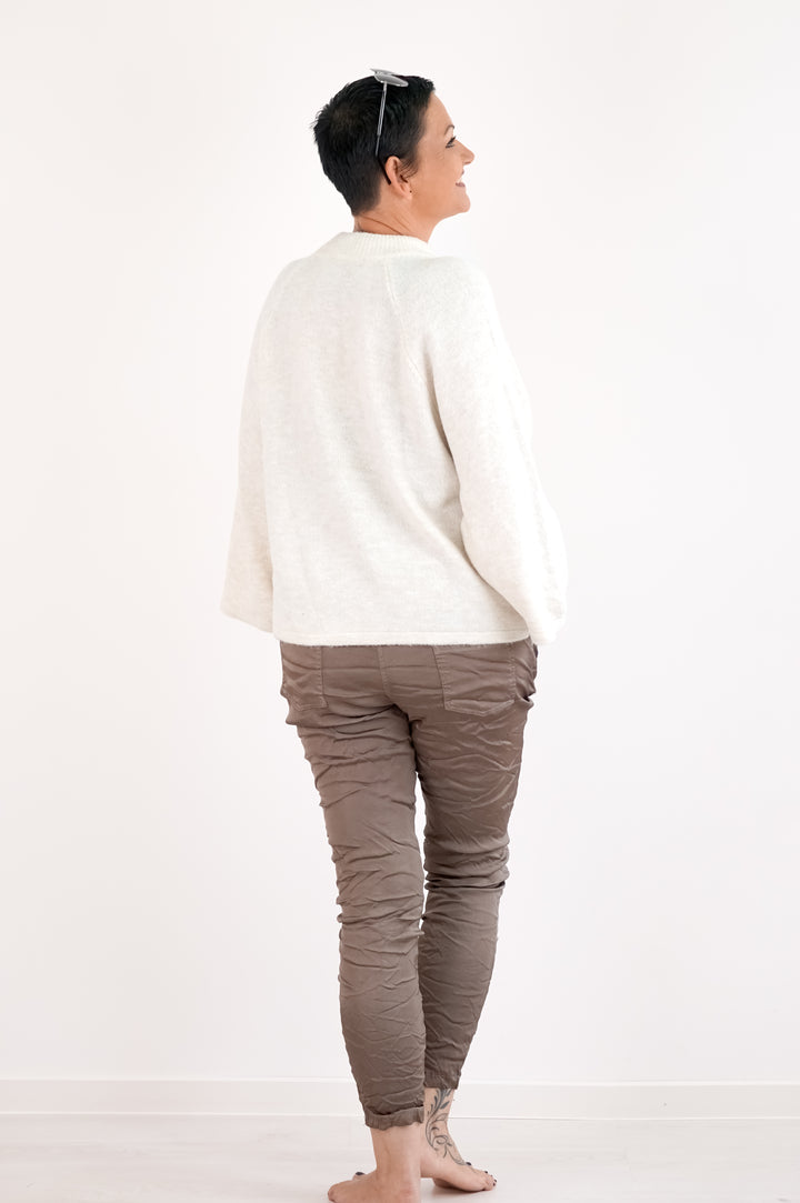 Strickpulli mit weitem Arm, hellbeige