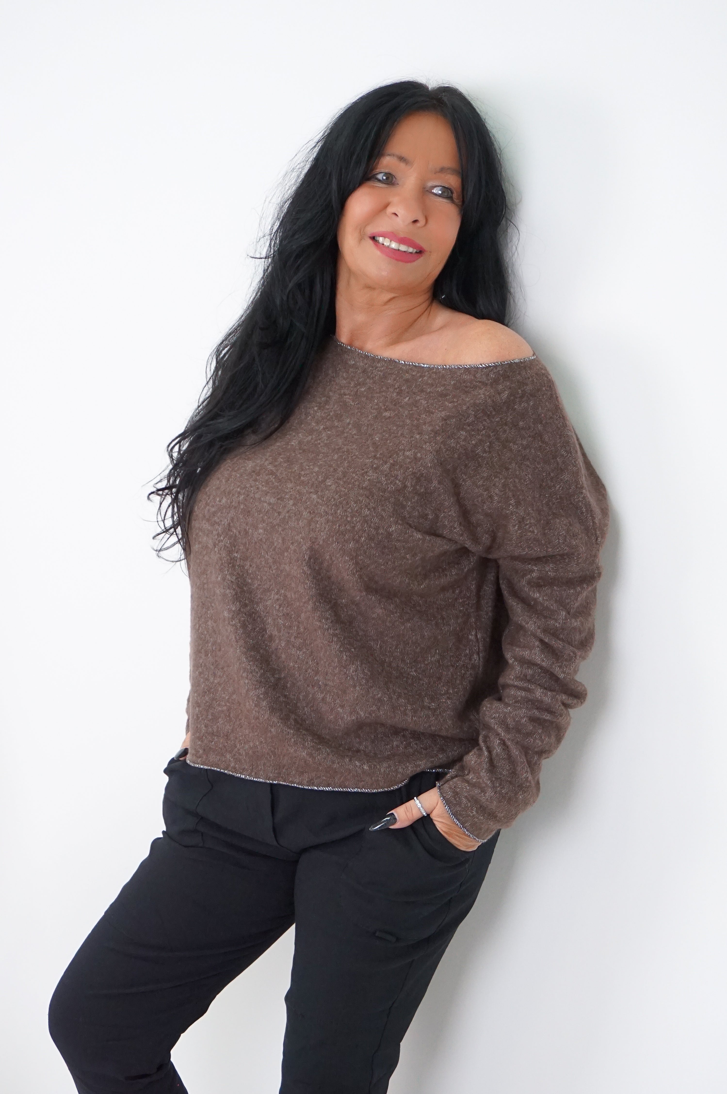 Flauschiger Feinstrickpulli, schokobraun