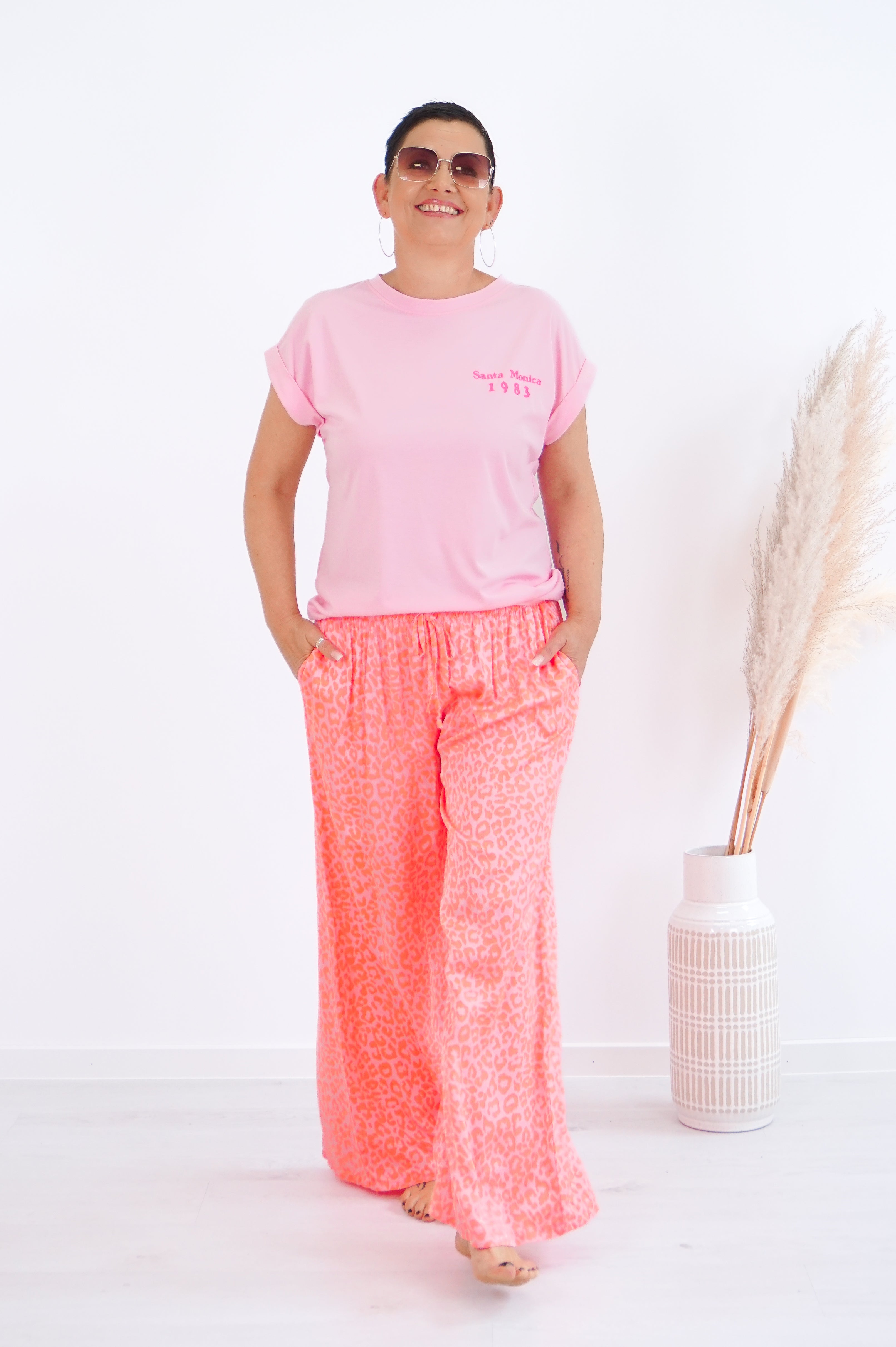 Leichte Sommerhose mit Seide und Leo Print, rosa/orange