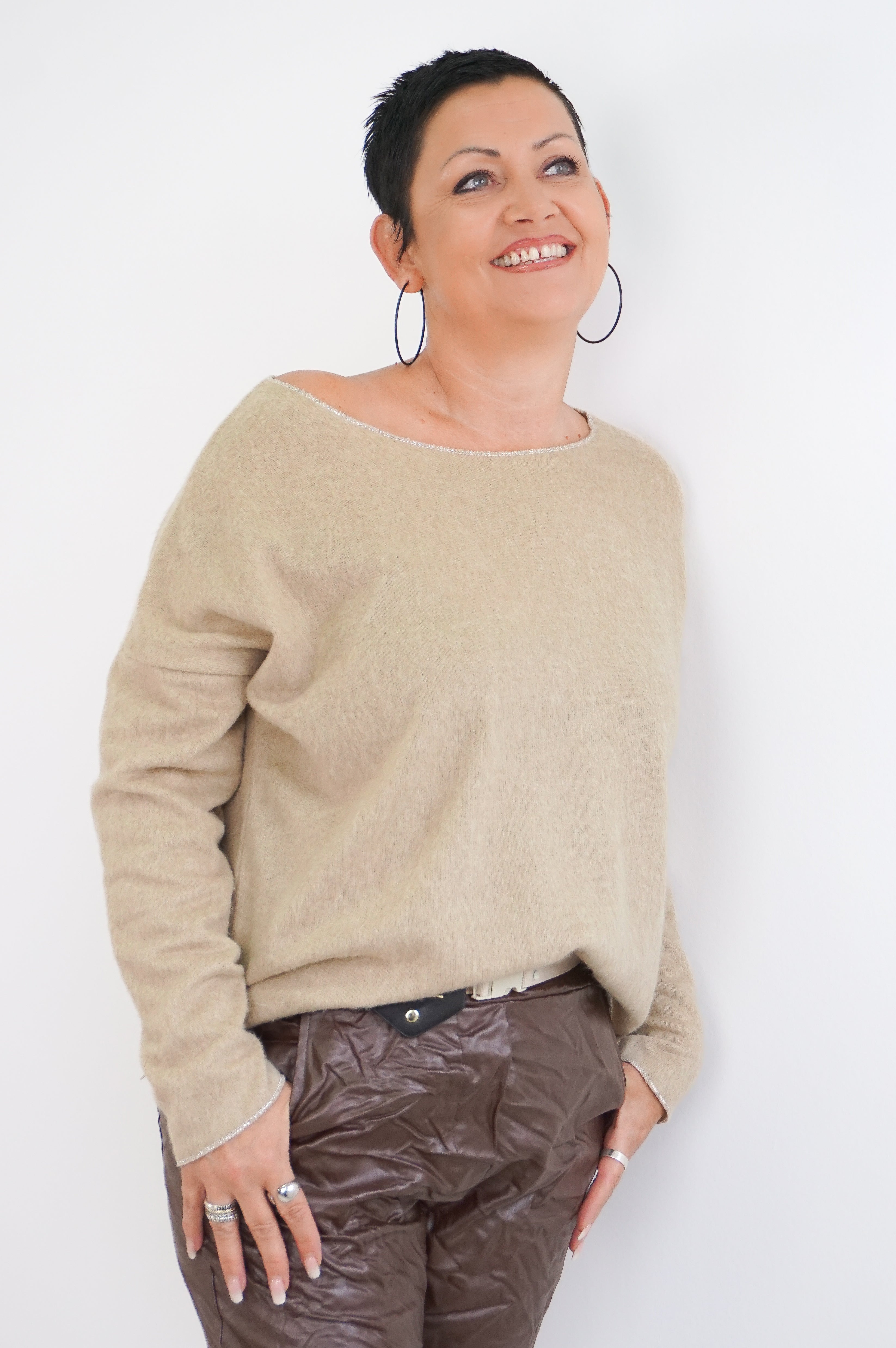 Flauschiger Feinstrickpulli, Camel