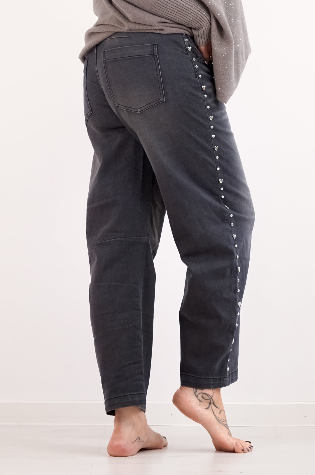 Sexy Woman Barrel Jeans mit Nieten, grau