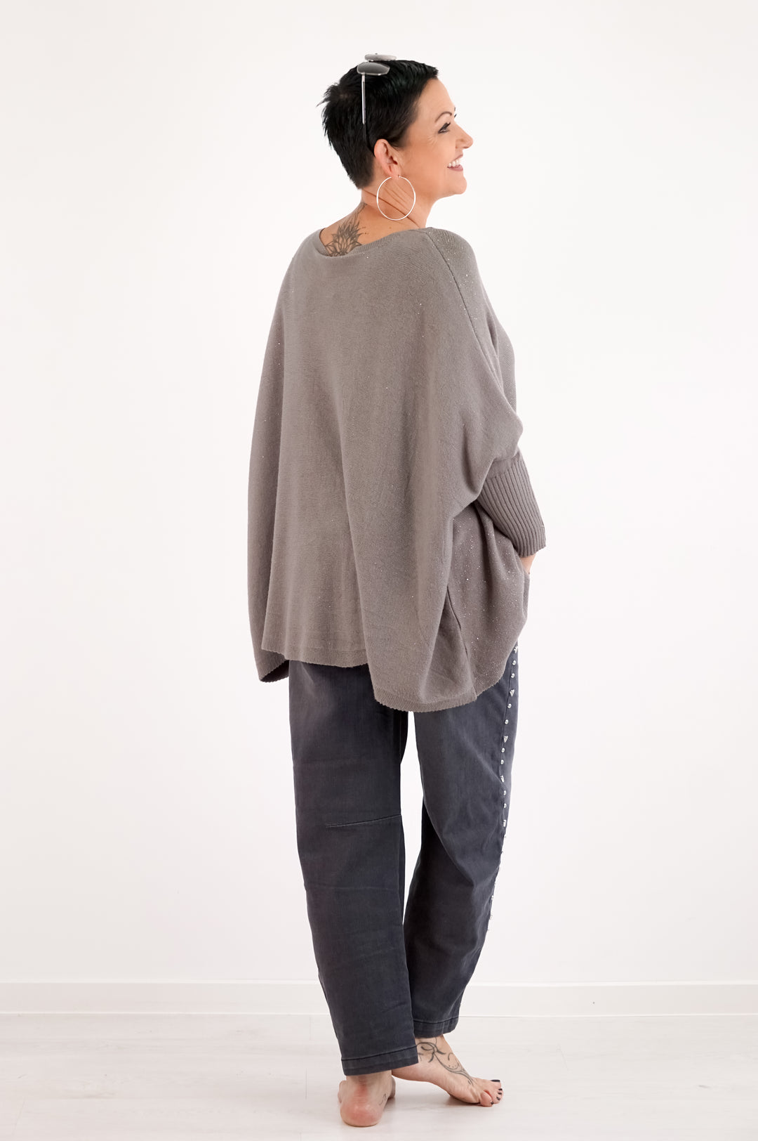 Weiter Feinstrickpulli „sparkle“, taupe