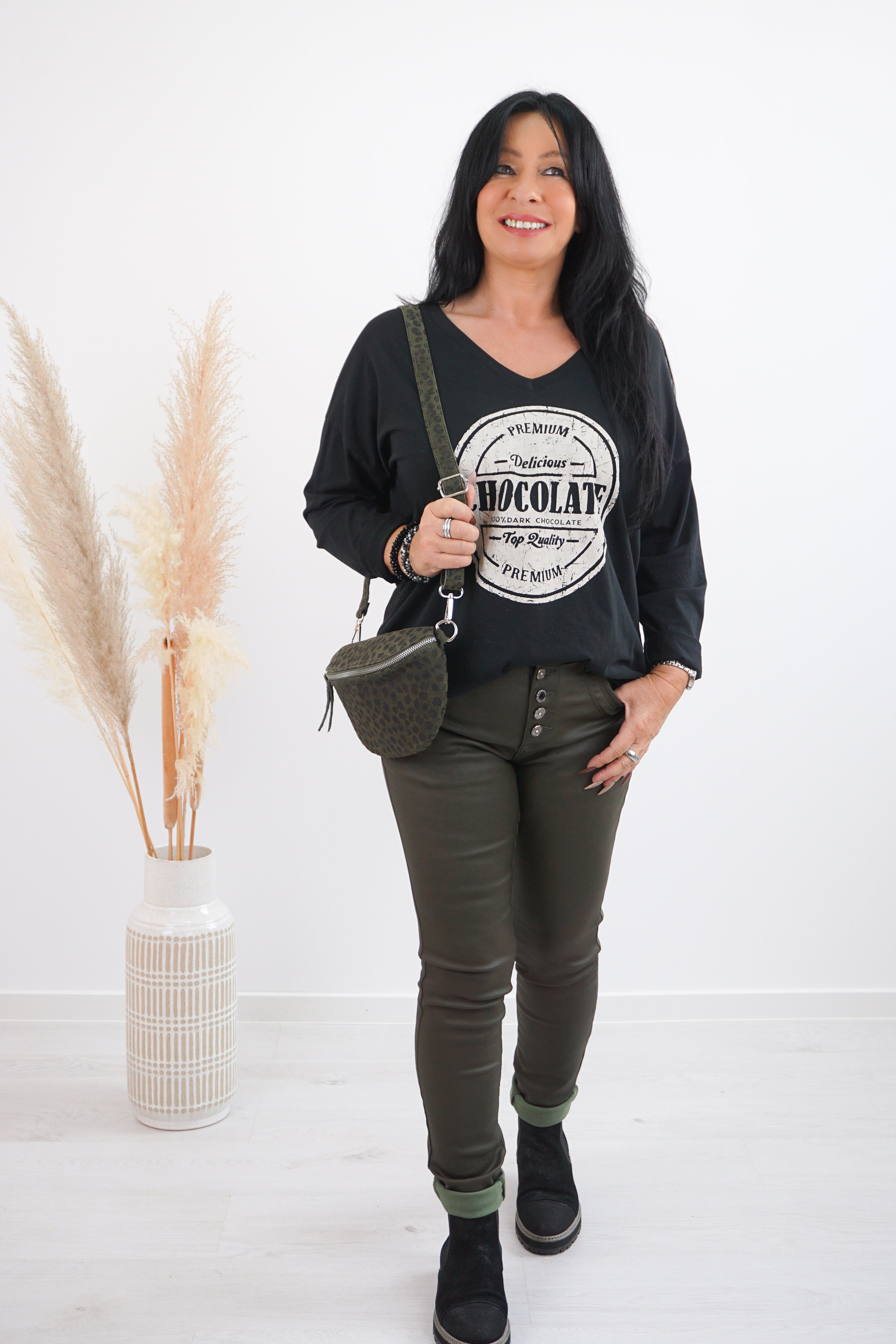 Wildleder Umhängetasche "Leo", khaki/silber