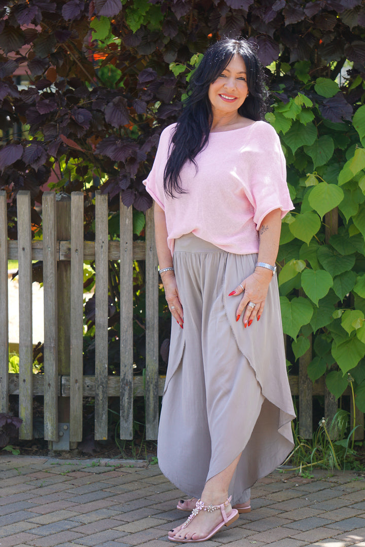 Verspielte Sommerhose, Taupe