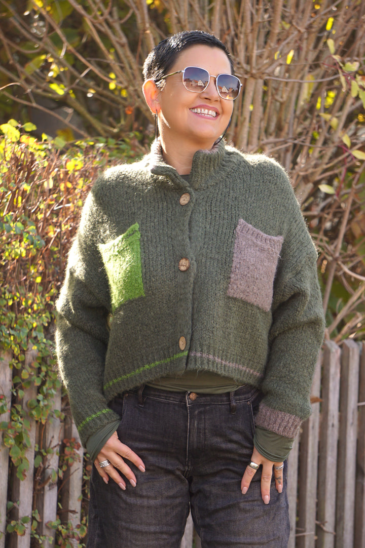 Strickjacke mit Kontrasttaschen, khaki