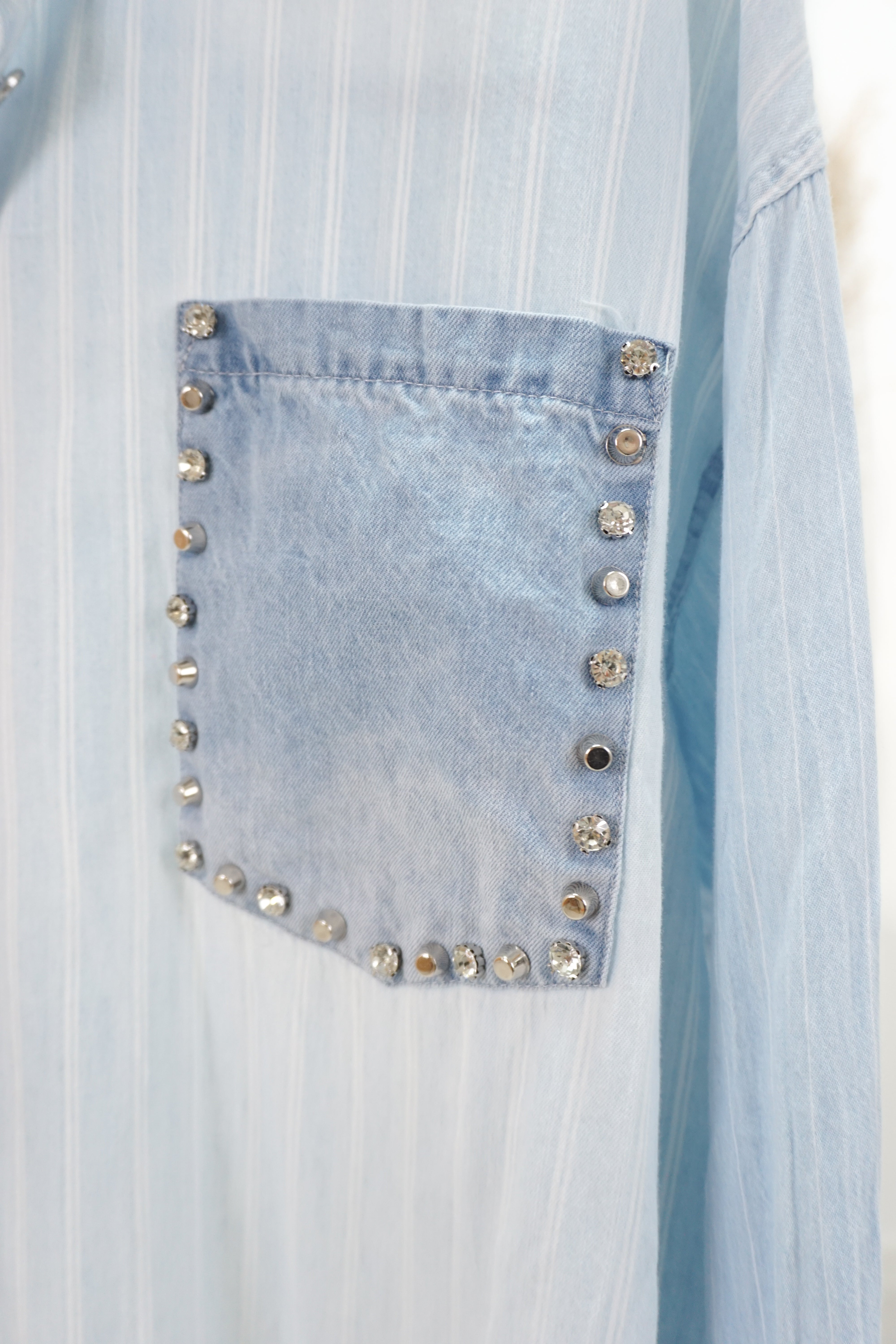 Verspieltes Jeanshemd von Sexy Woman (zwei Größen)