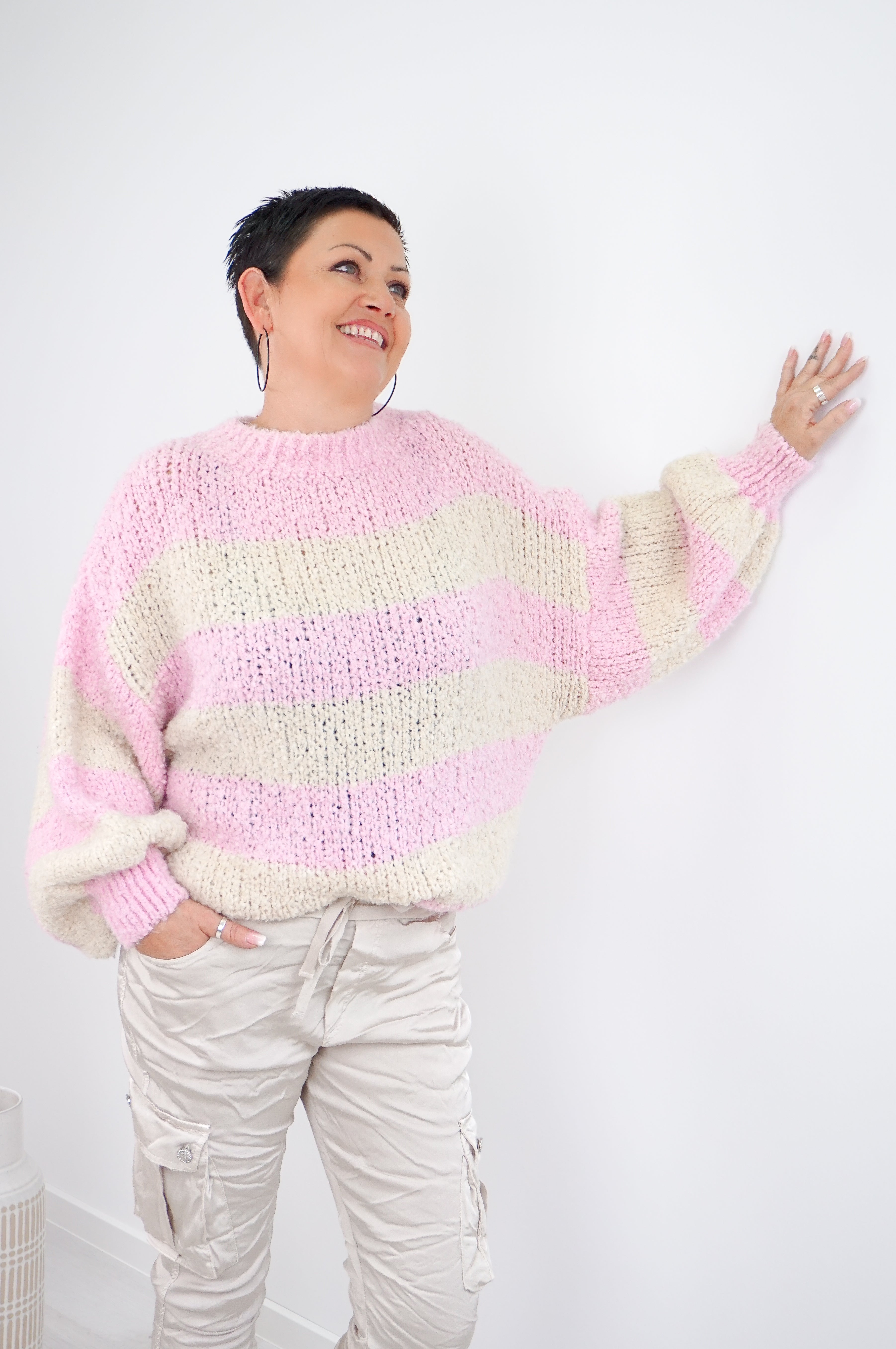 Gestreifter Boucle Strickpulli, rosa/beige