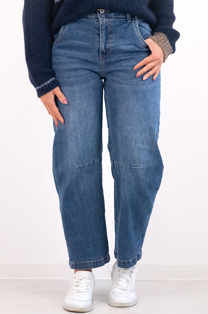 Sexy Woman Barrel Jeans