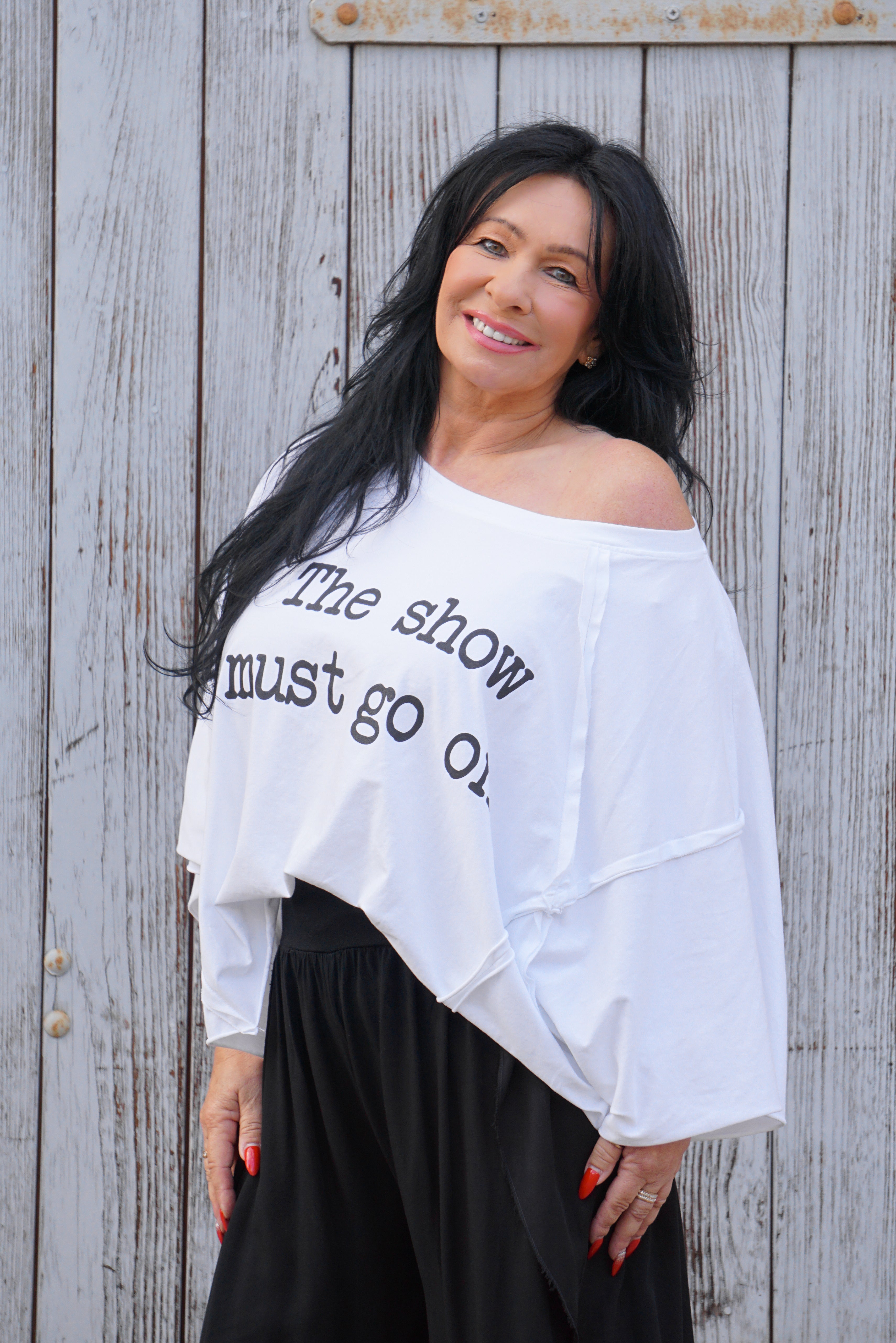 Oversize Shirt „the show must go on“, weiß