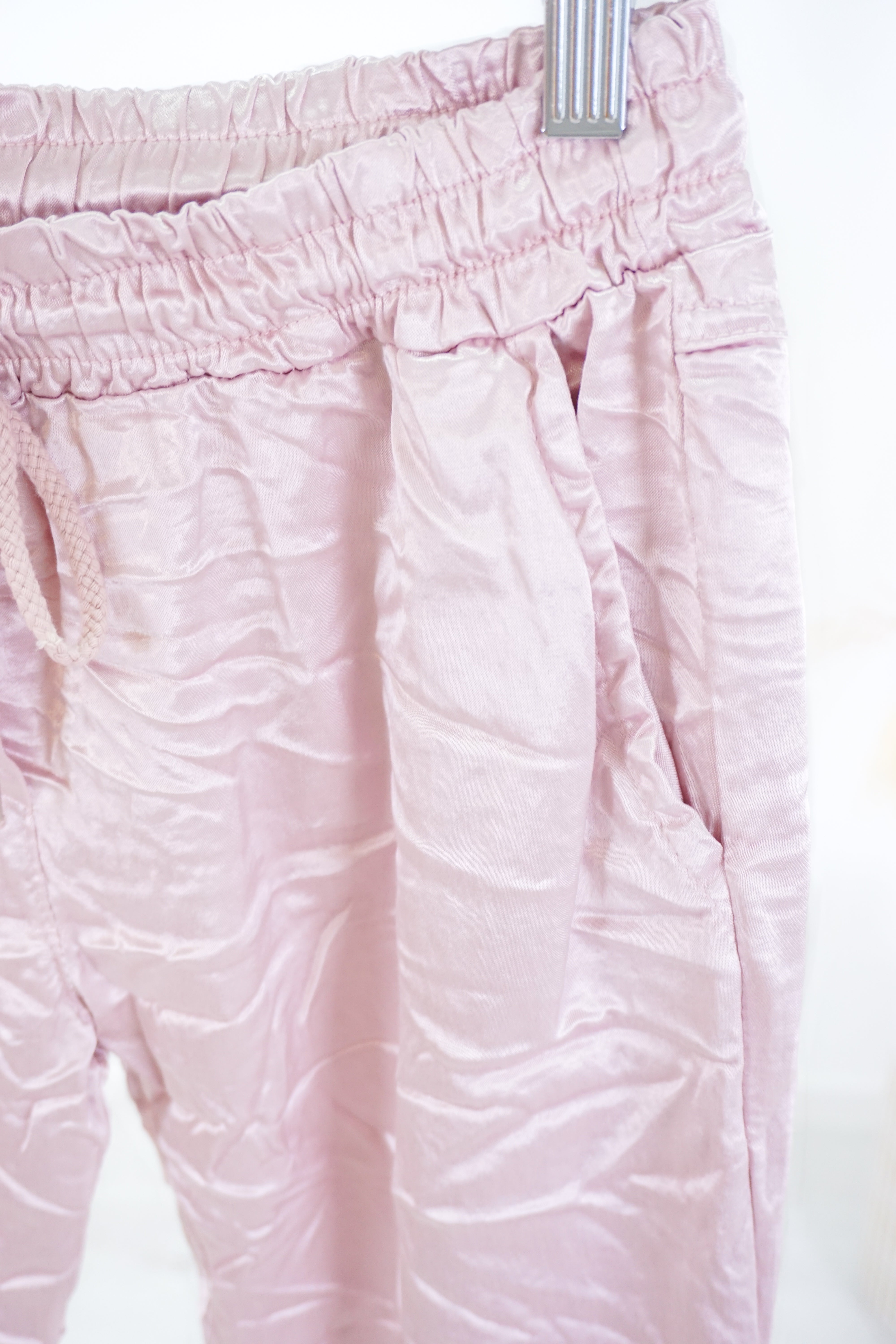 Jogpant im Satin Look