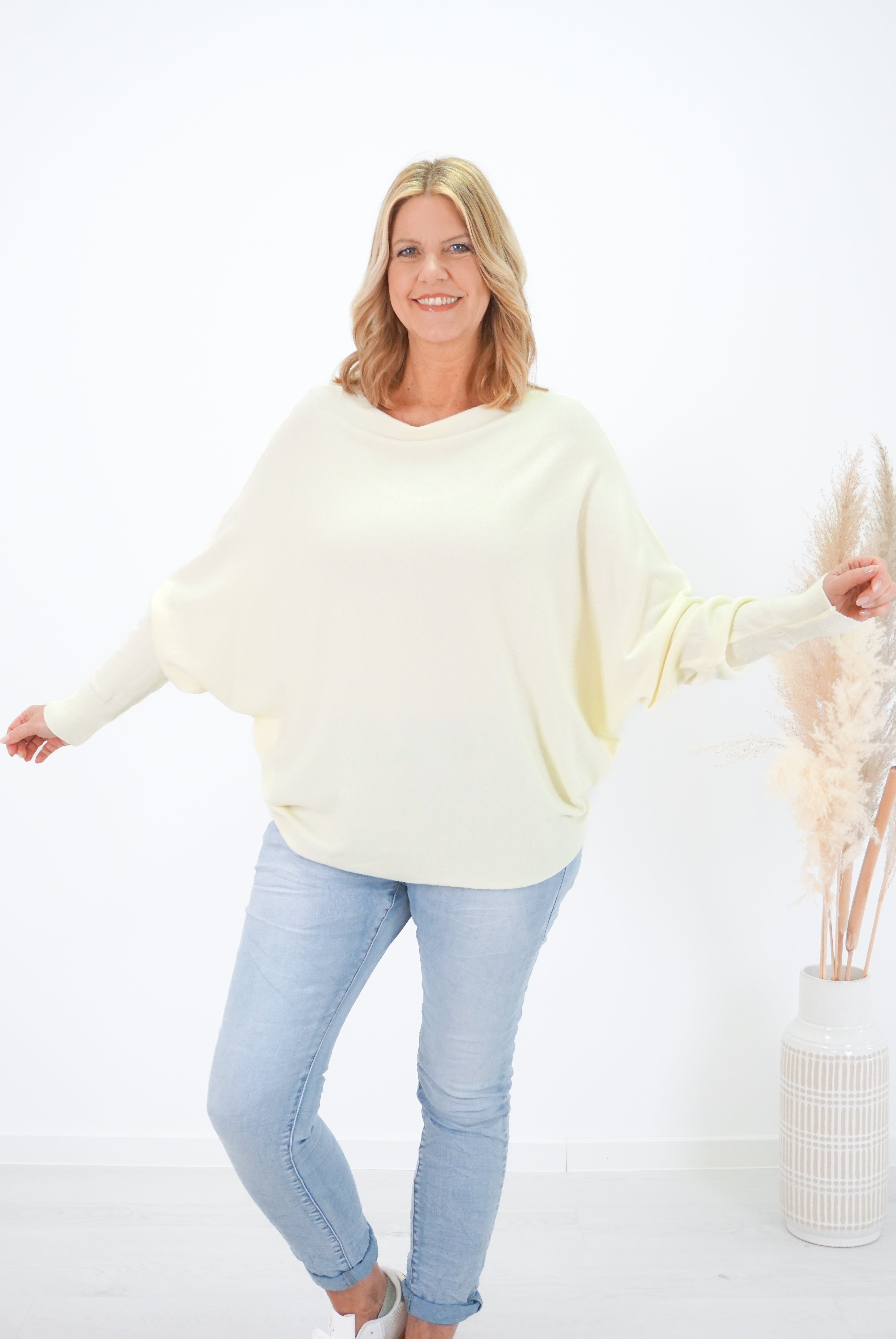 Feinstrickpulli mit Fledermausärmeln