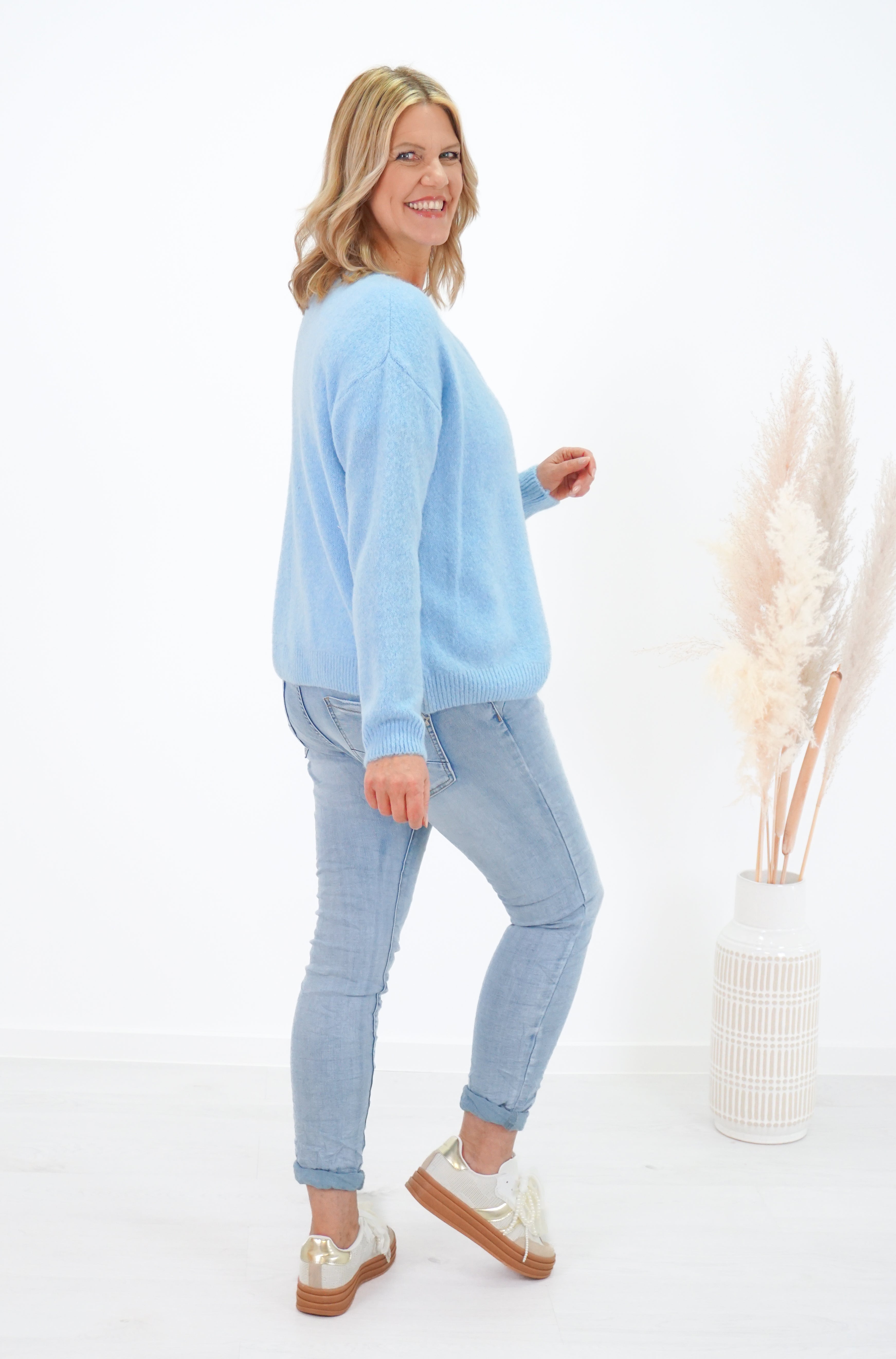 Kurze Strickjacke, hellblau