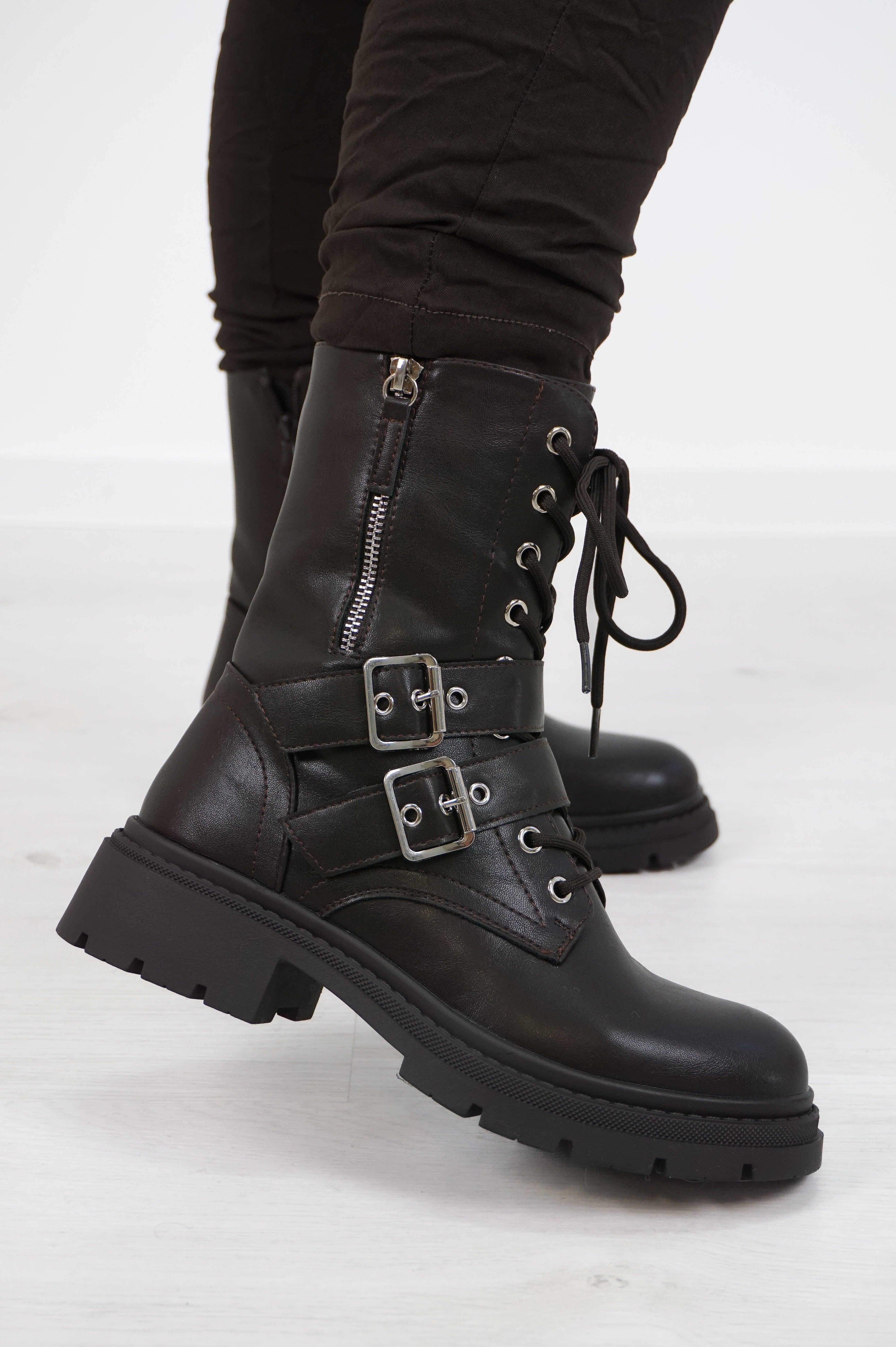 Geschnürte Stiefelette "Style", schokobraun