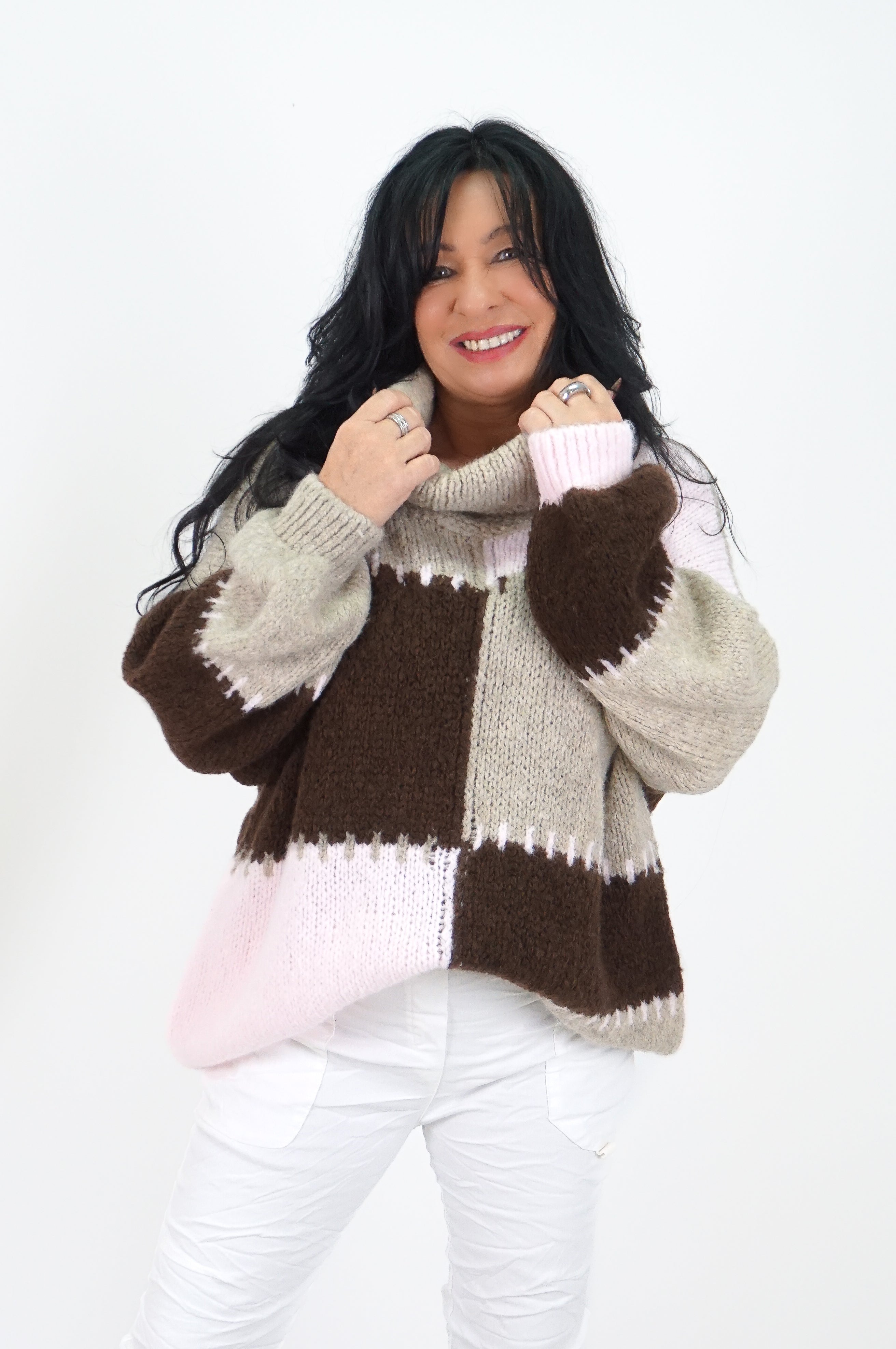 Strickpulli mit Rollkragen „Tricolore“, rosa/beige/schokobraun