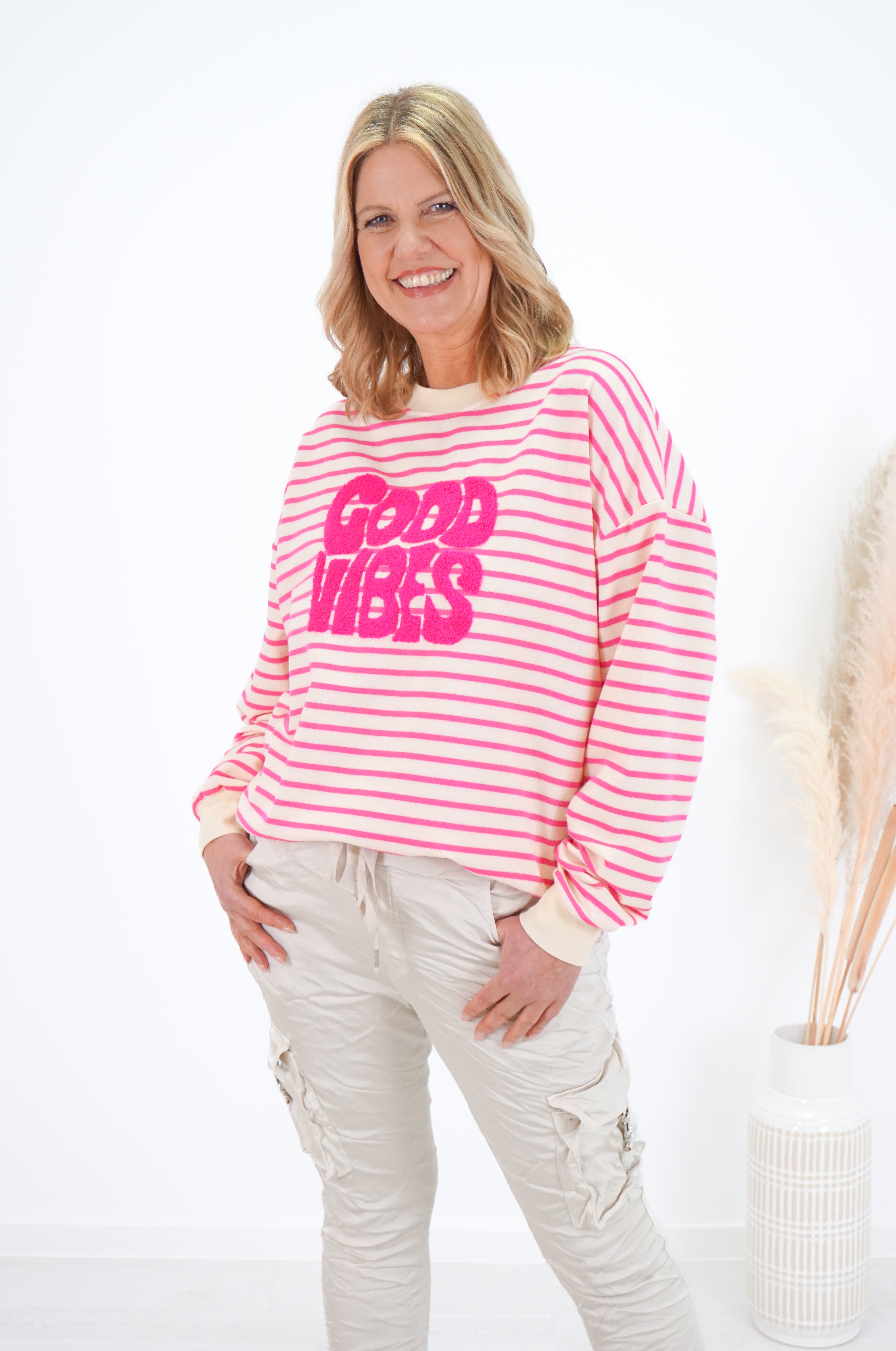 Sweatshirt "Good Vibes"